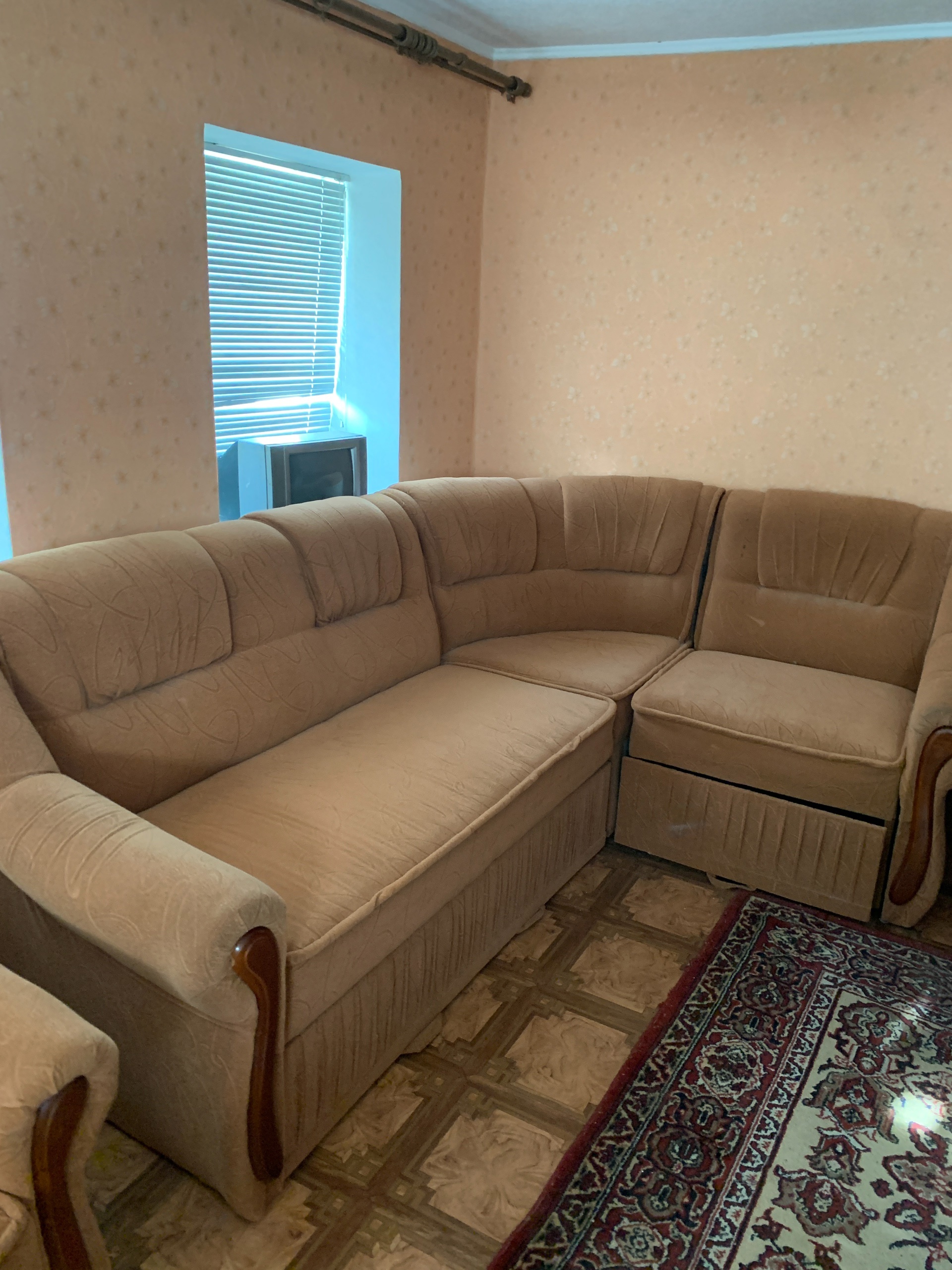 Продаются диван и кресло Предлагаются (4)