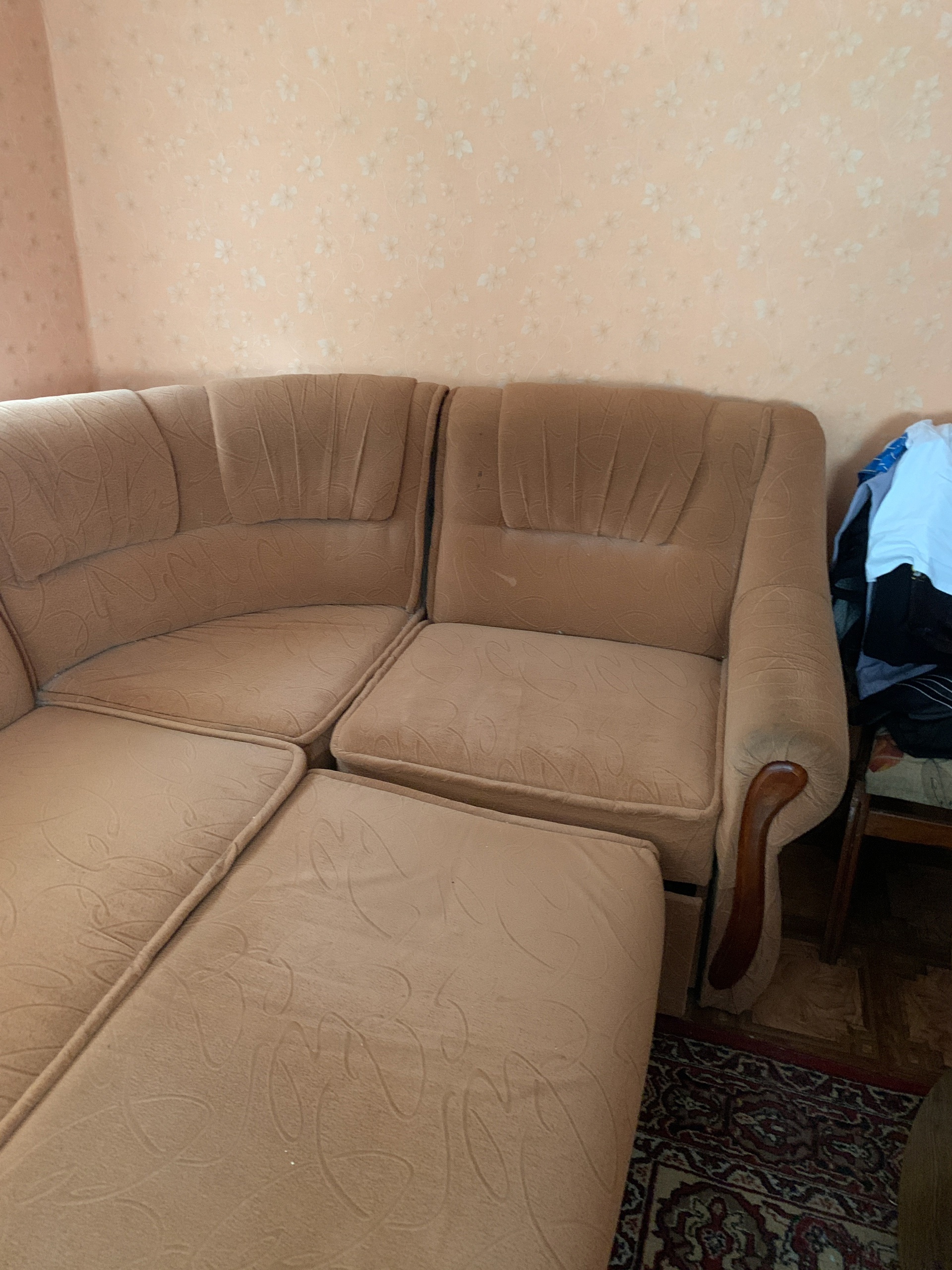 Продаются диван и кресло Предлагаются (2)