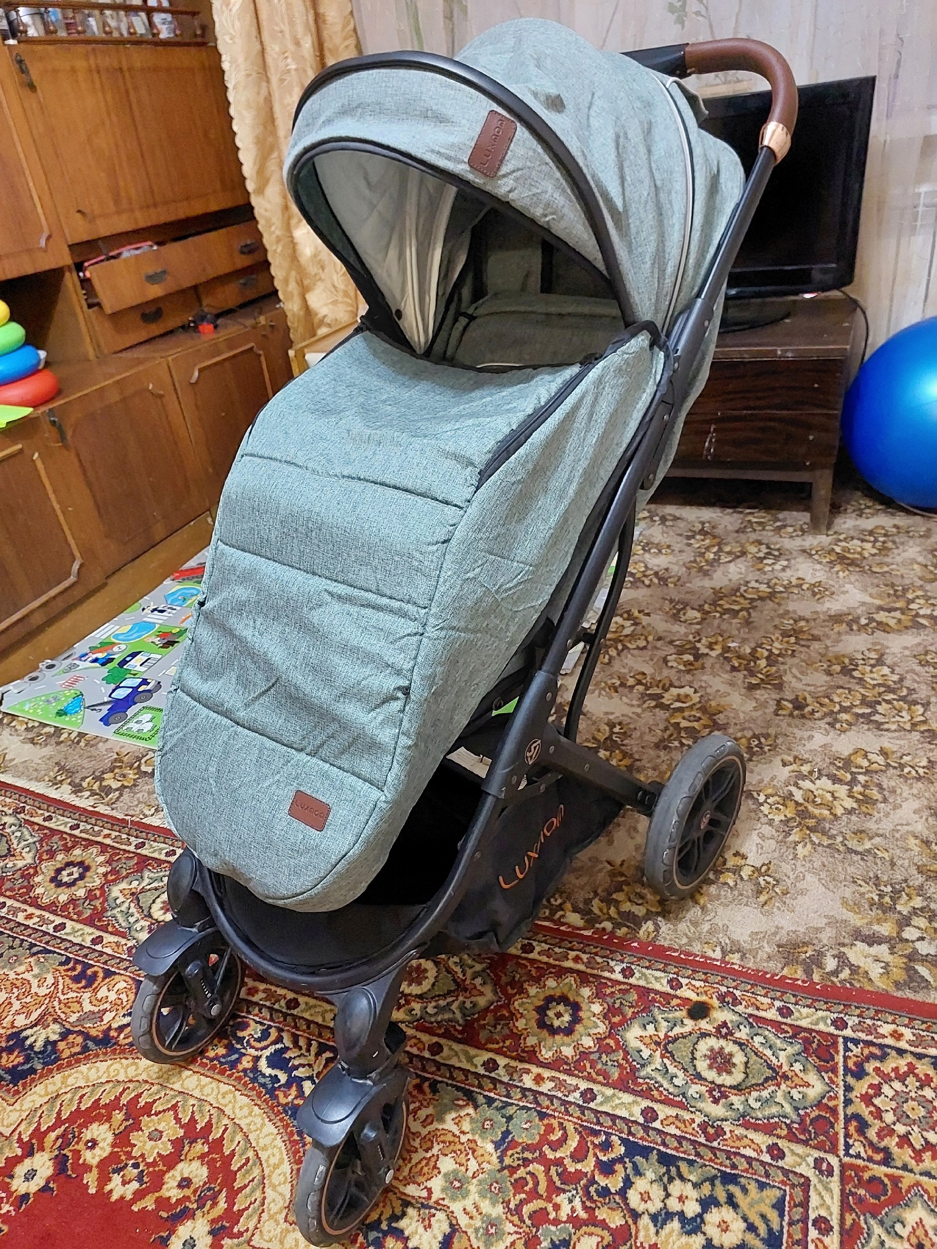Коляска LUXMOM в отличном состоянии (2)