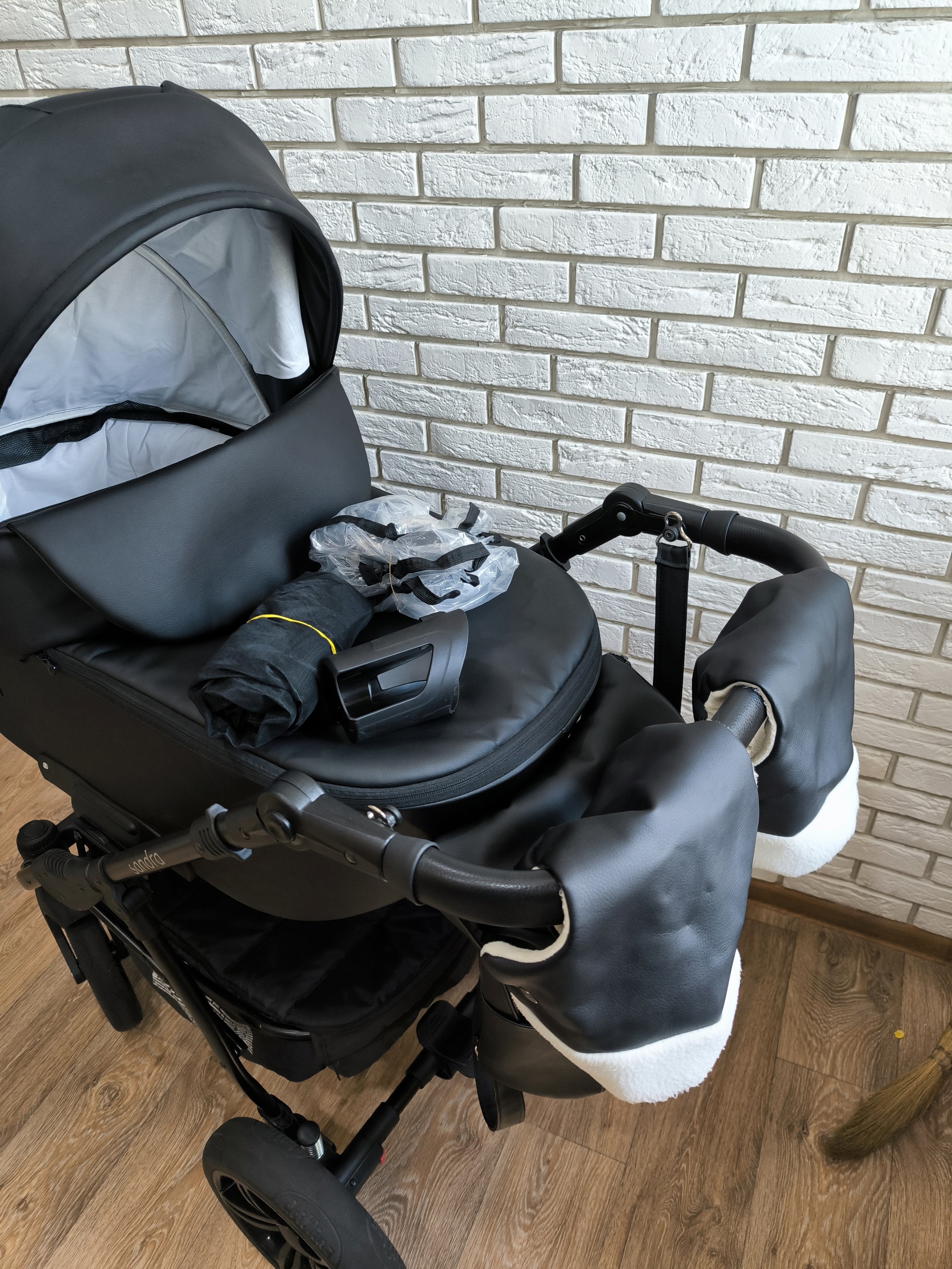 Продажа детской коляски Peppy Sandra (1)