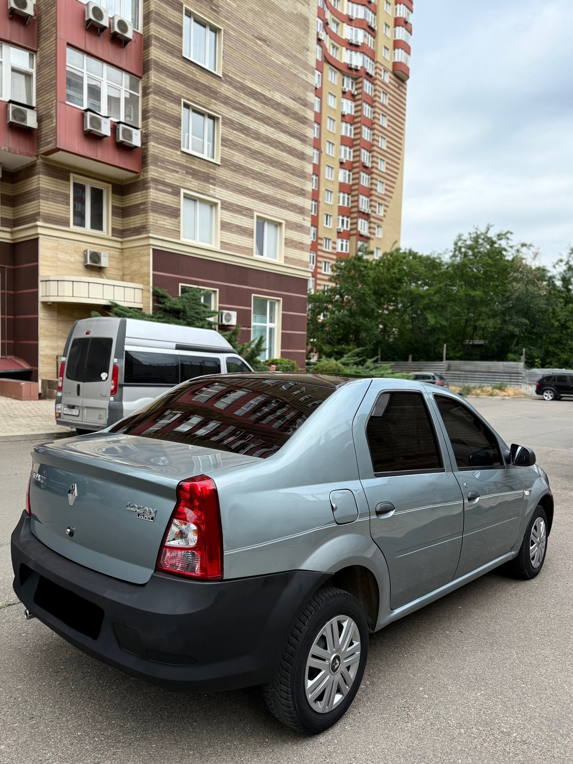 Продажа Renault Logan 2012 года (3)
