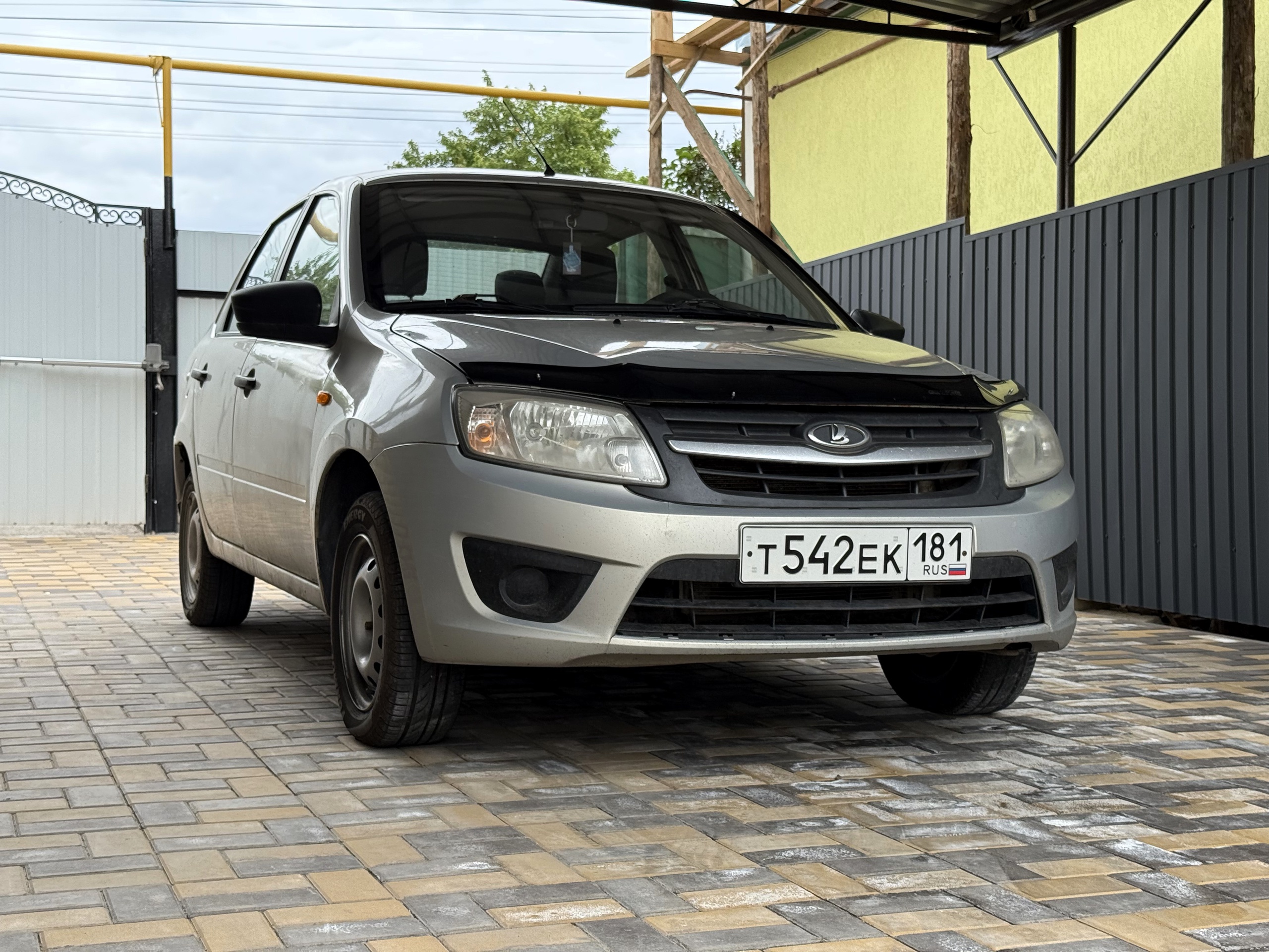 Lada Granta в Луганске: продаётся (1)