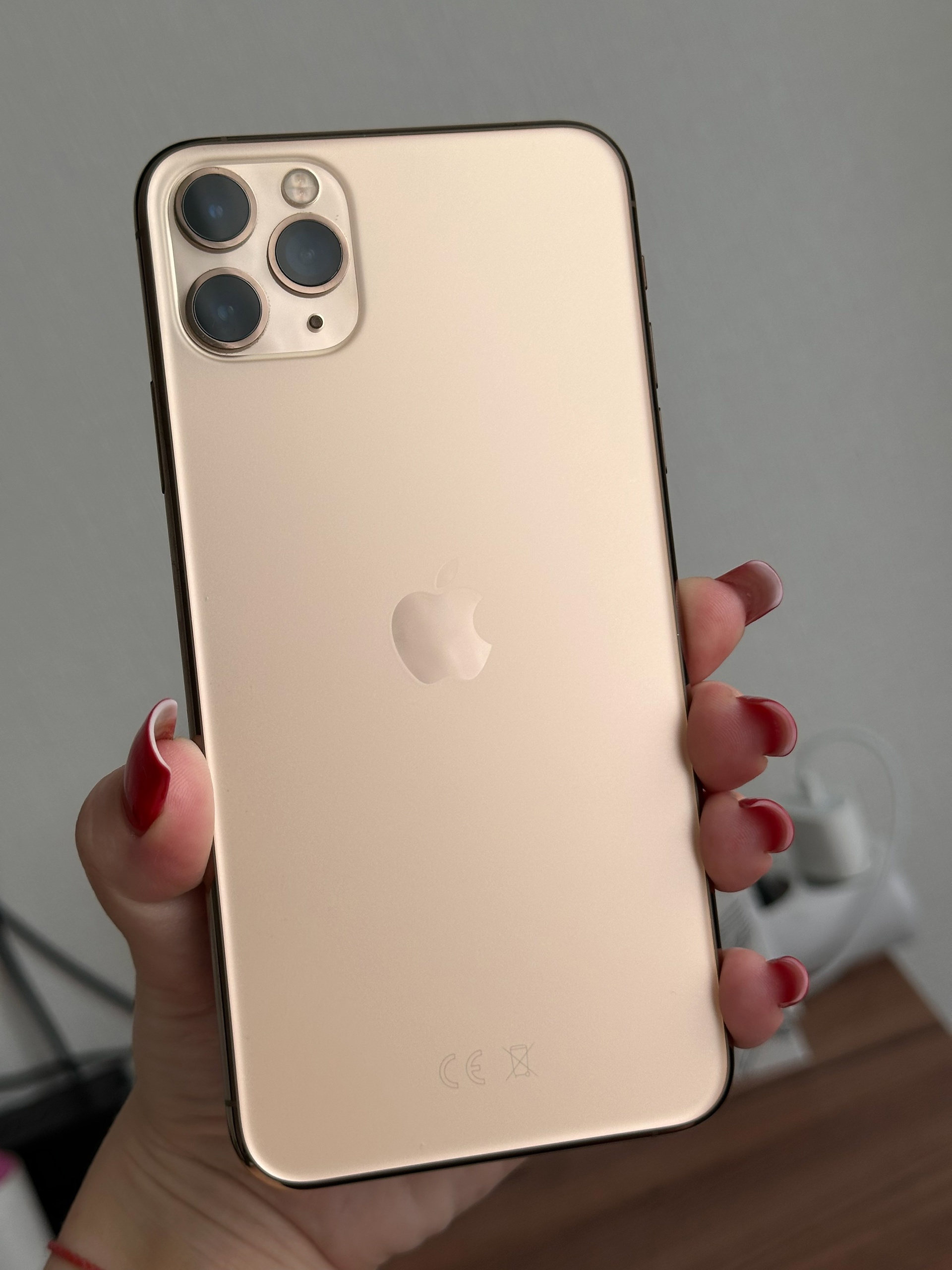 Продается iPhone 11 Pro Max
