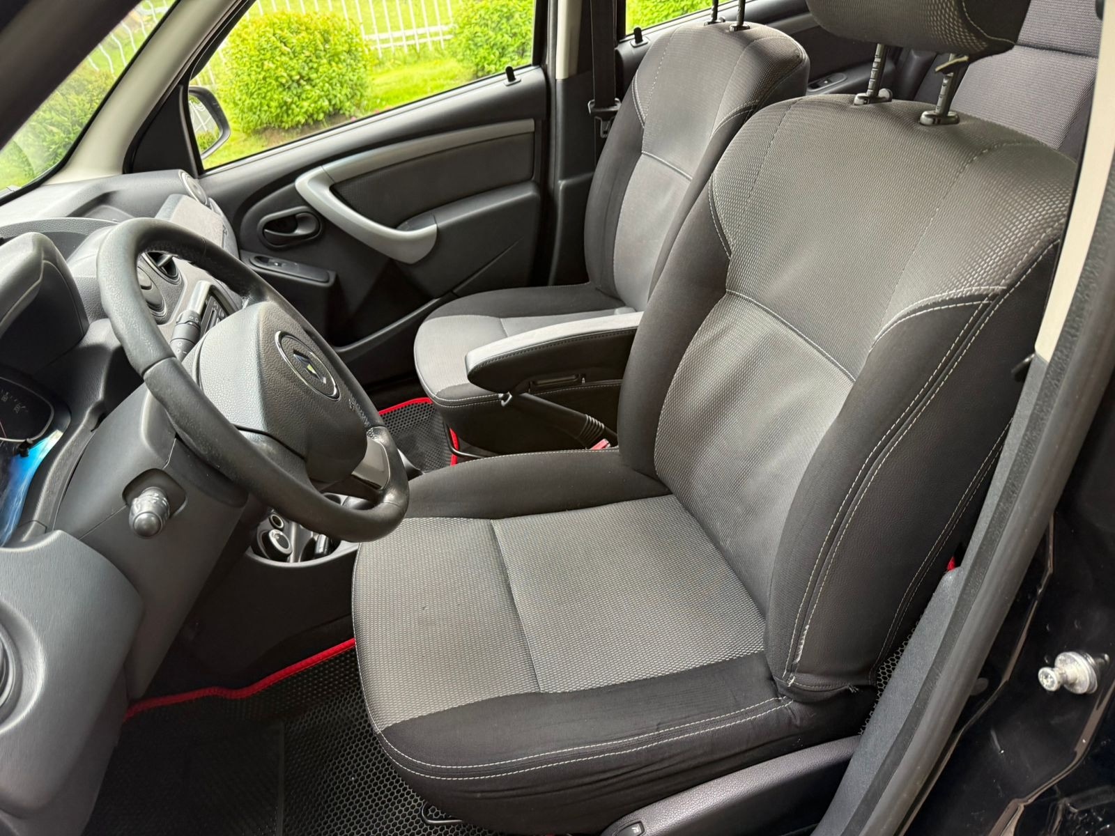 Продается Renault Duster 2012 года (8)
