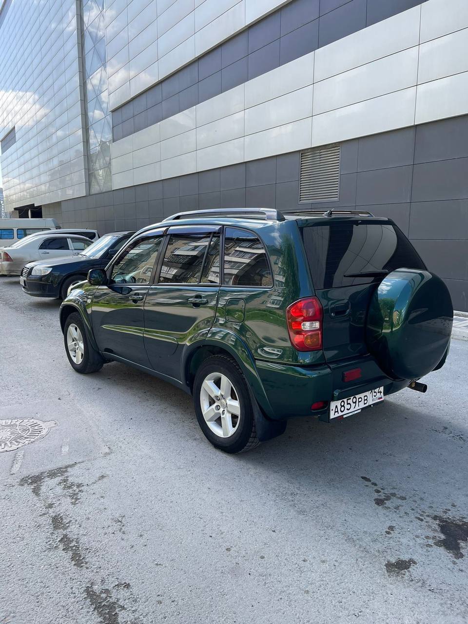 Продается надежная Toyota RAV4 2003 (6)