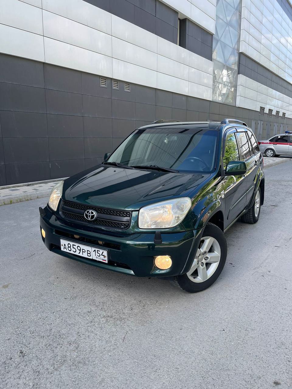 Продается надежная Toyota RAV4 2003 (1)