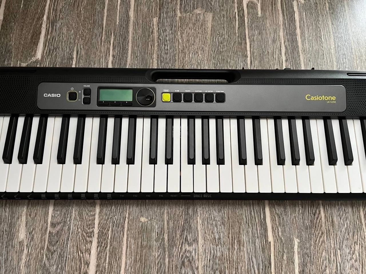 Синтезатор CASIO LK-S250: как новый
