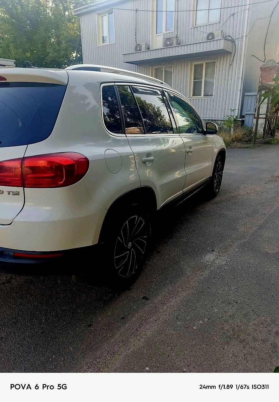 Продается Volkswagen Tiguan 2011 года (3)