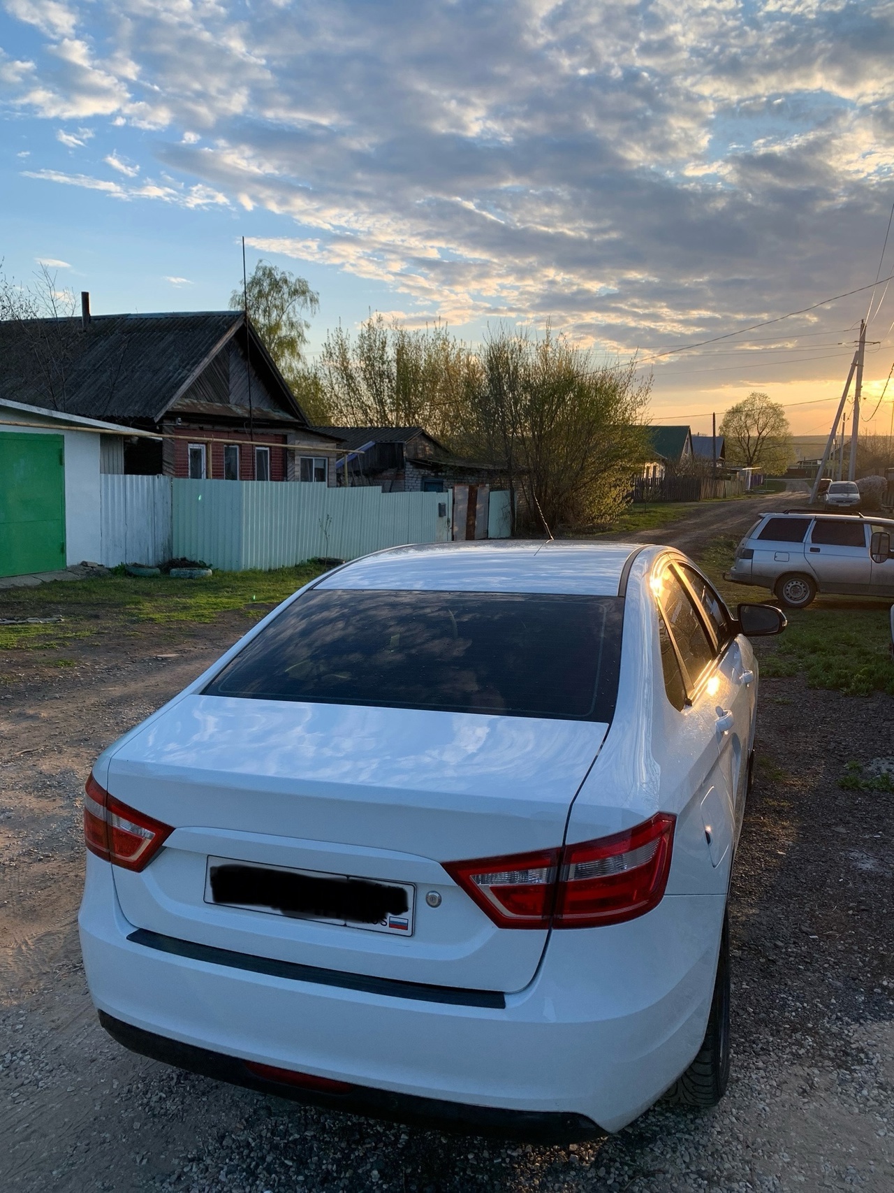 Продажа Lada Vesta 2016 года (3)