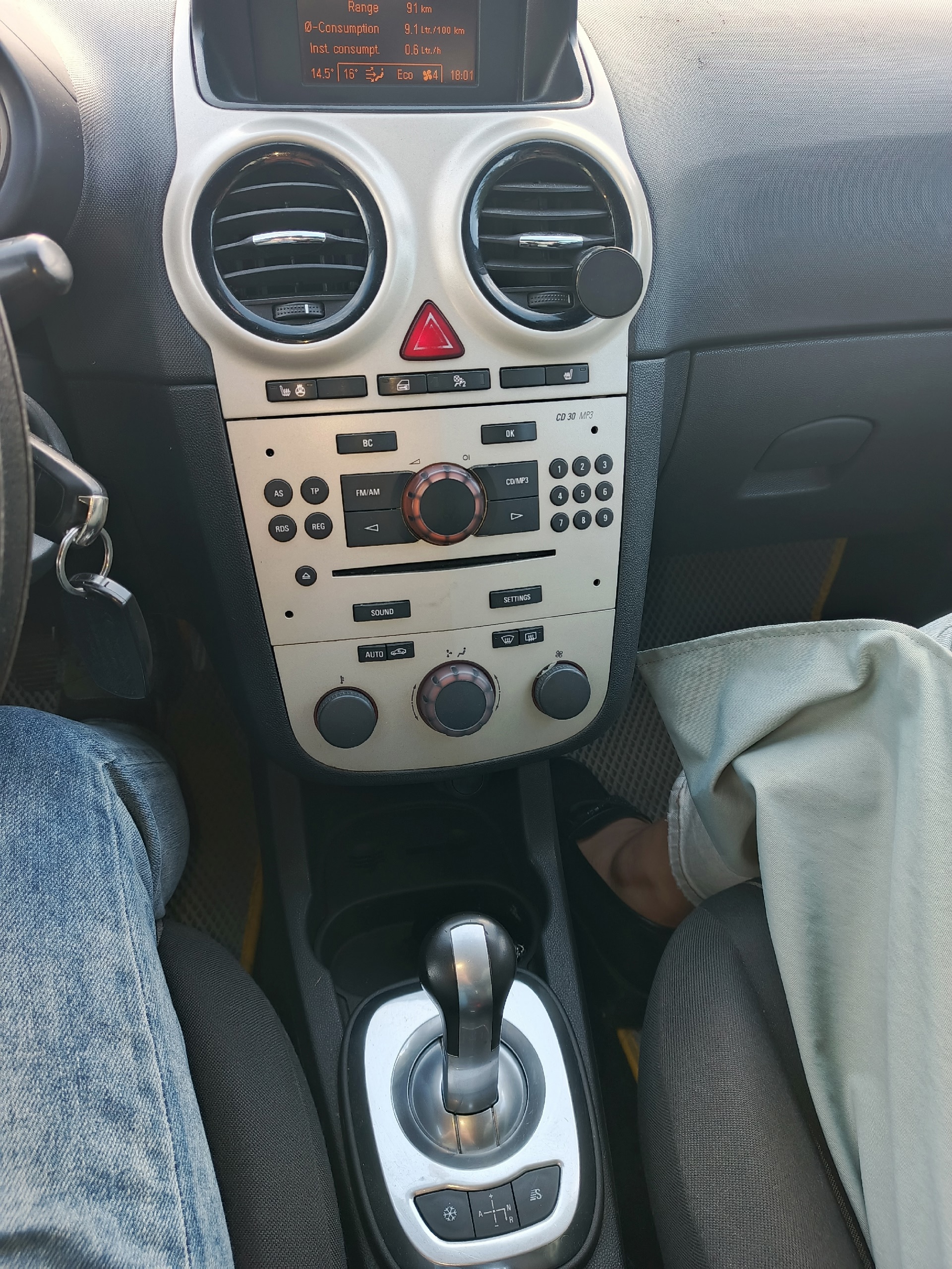 Opel Corsa 2007 года без (8)