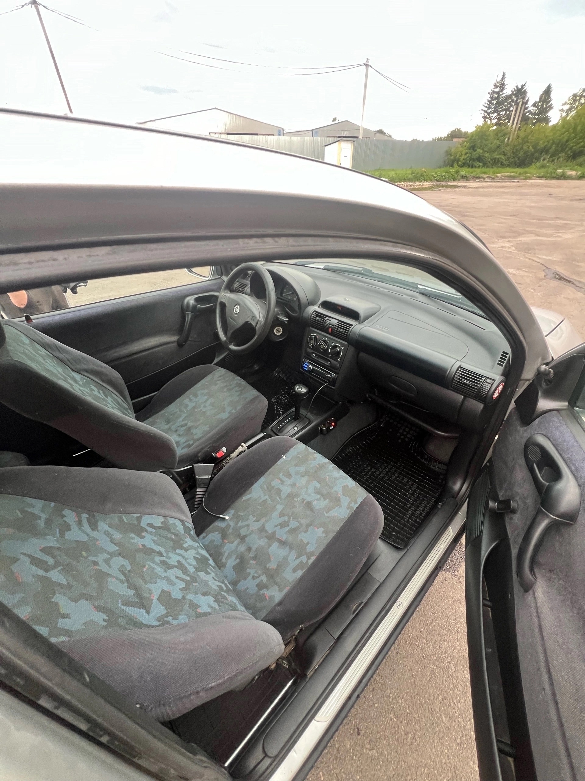 Продам Opel Corsa 2000 года (7)
