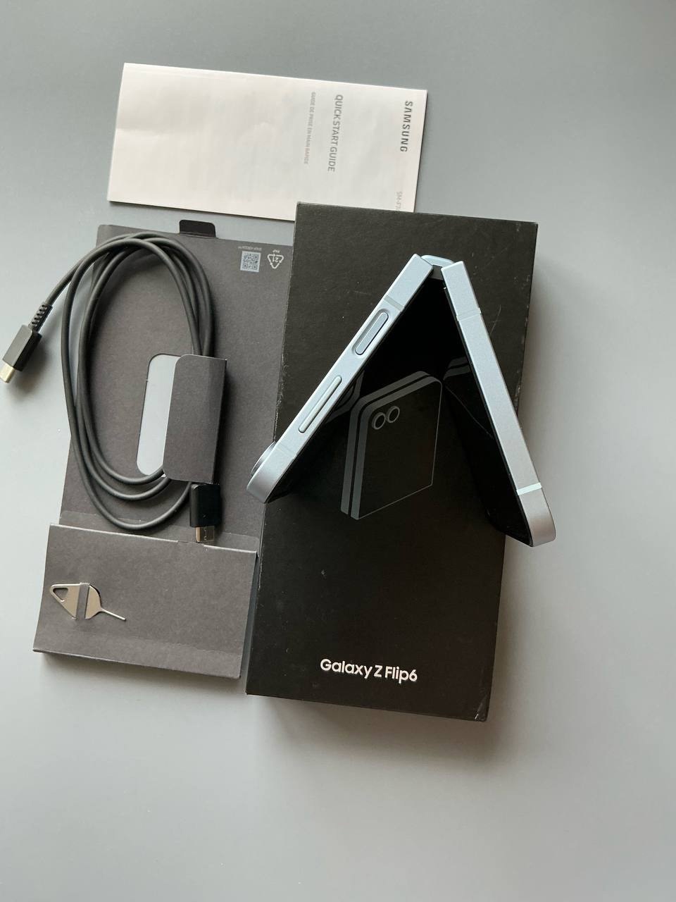 Samsung Z Flip 6 на (2)