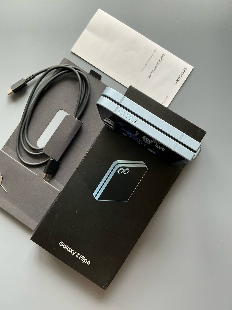 Samsung Z Flip 6 на (4)