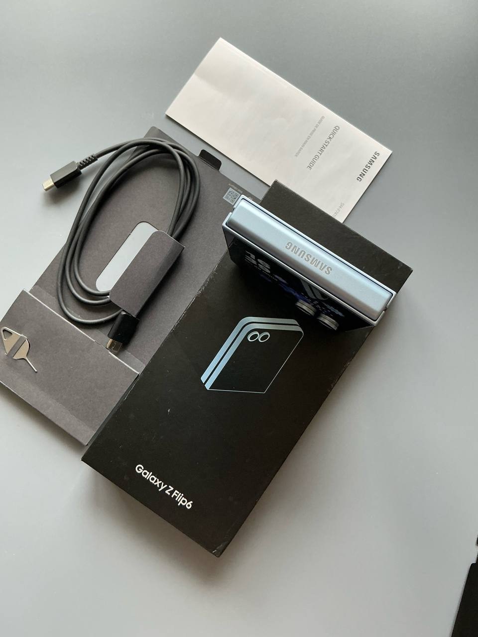Samsung Z Flip 6 на (6)