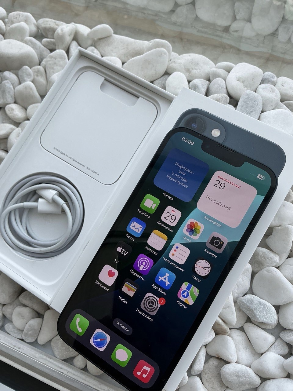 Продам iPhone 13, 128 Гб (3)
