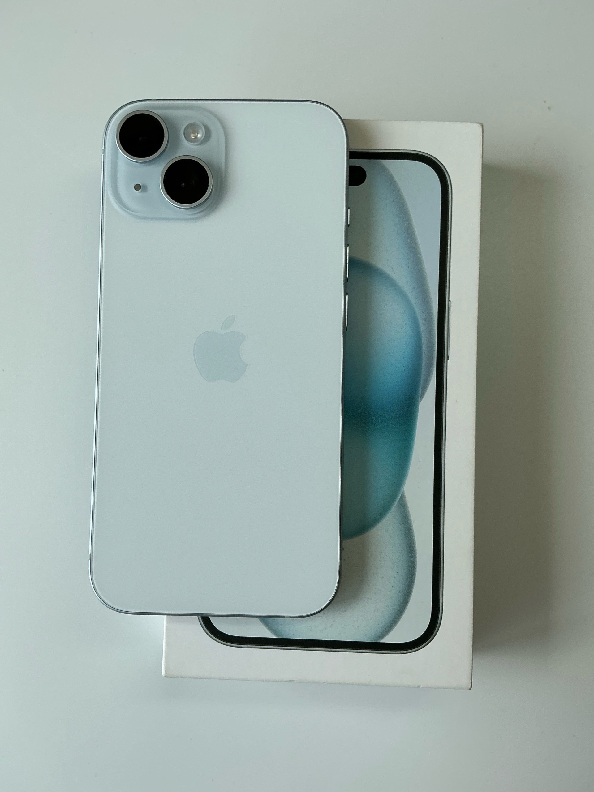 Продам iPhone 15 в Донецке