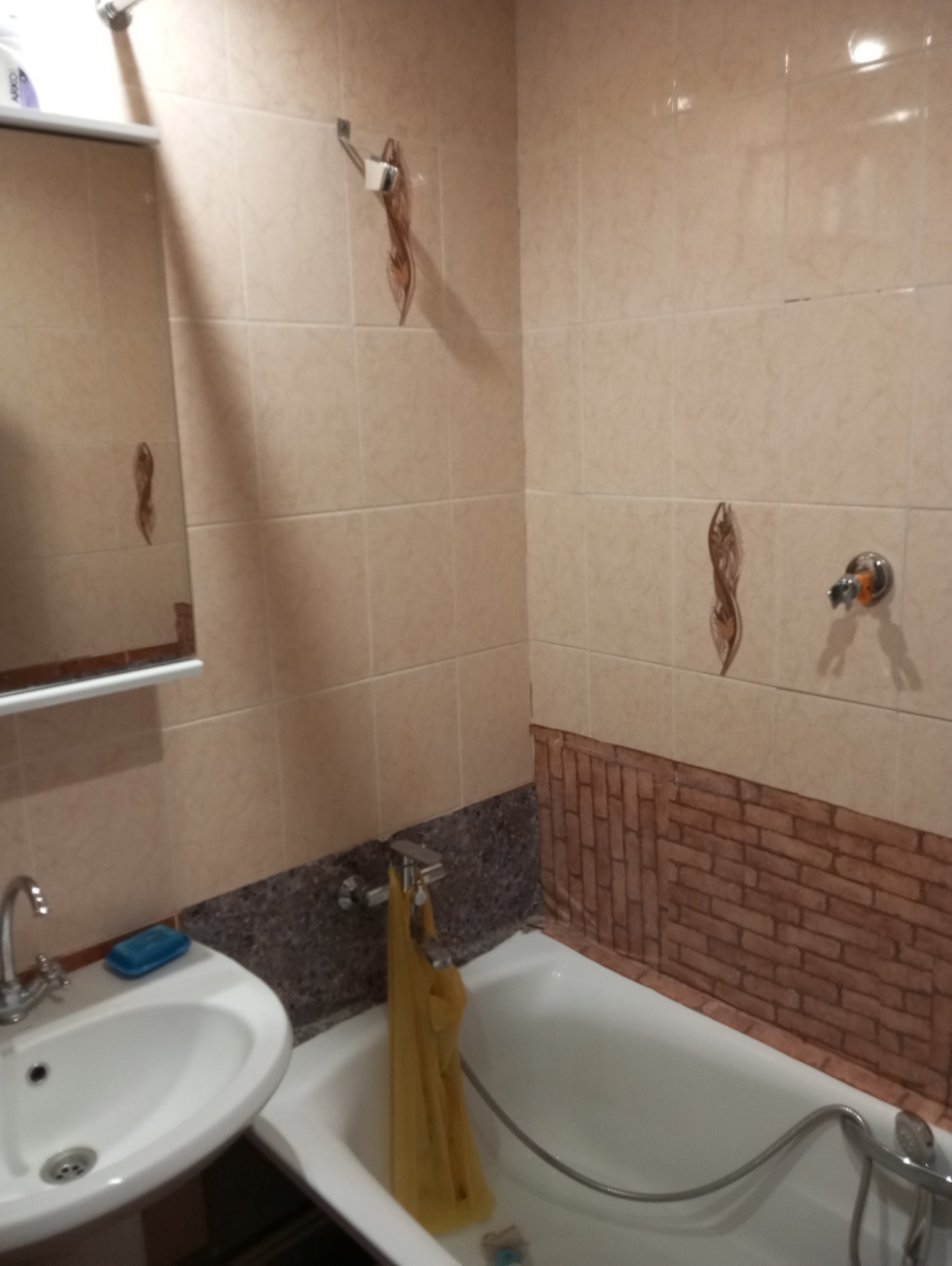 Продам 3-х комнатную квартиру в (4)