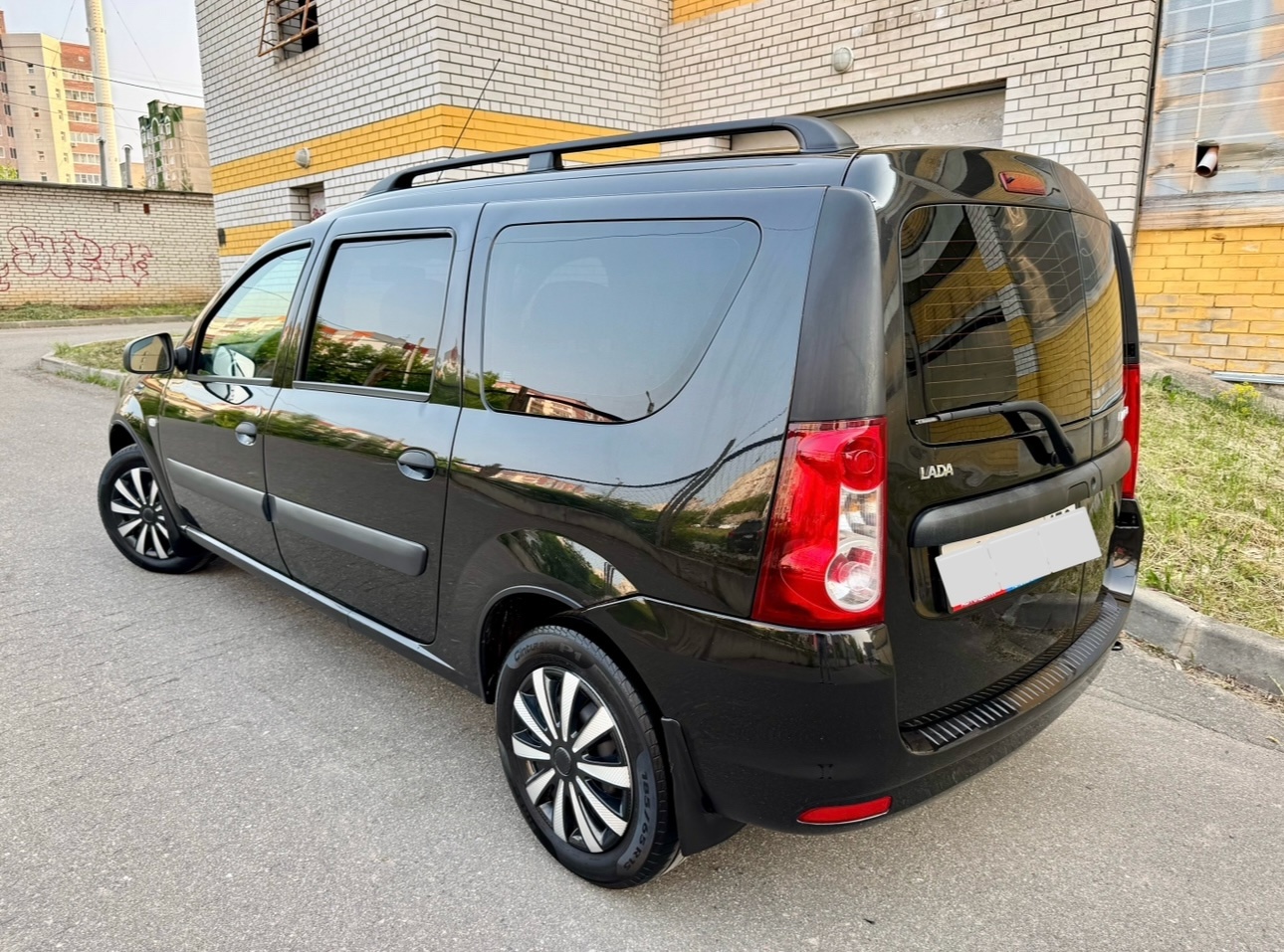 Продажа LADA LARGUS 2019 г. (1)