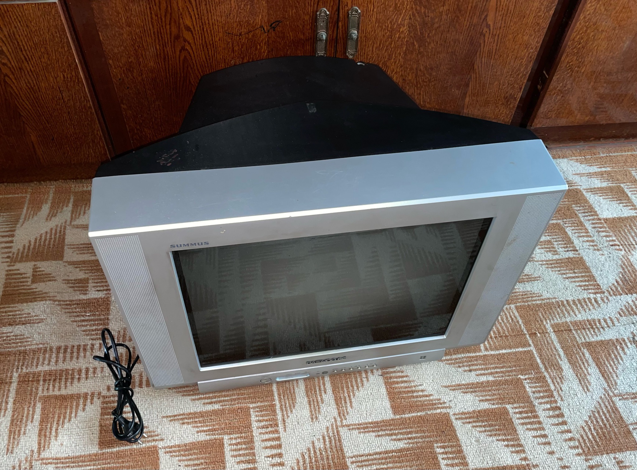 Продам телевизор Daewoo 52 см (1)