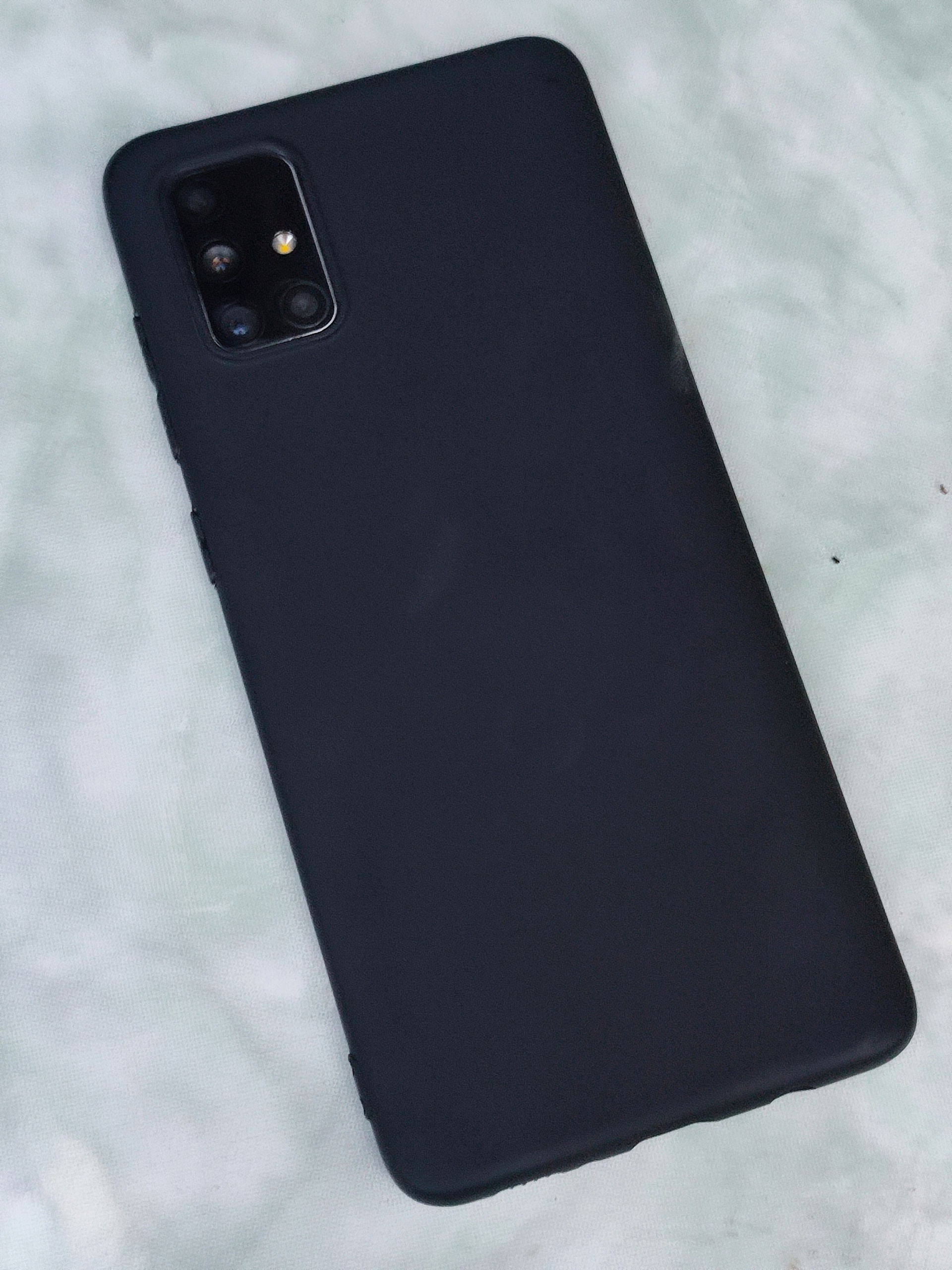 Телефон Samsung Galaxy A71 бирюзового (2)