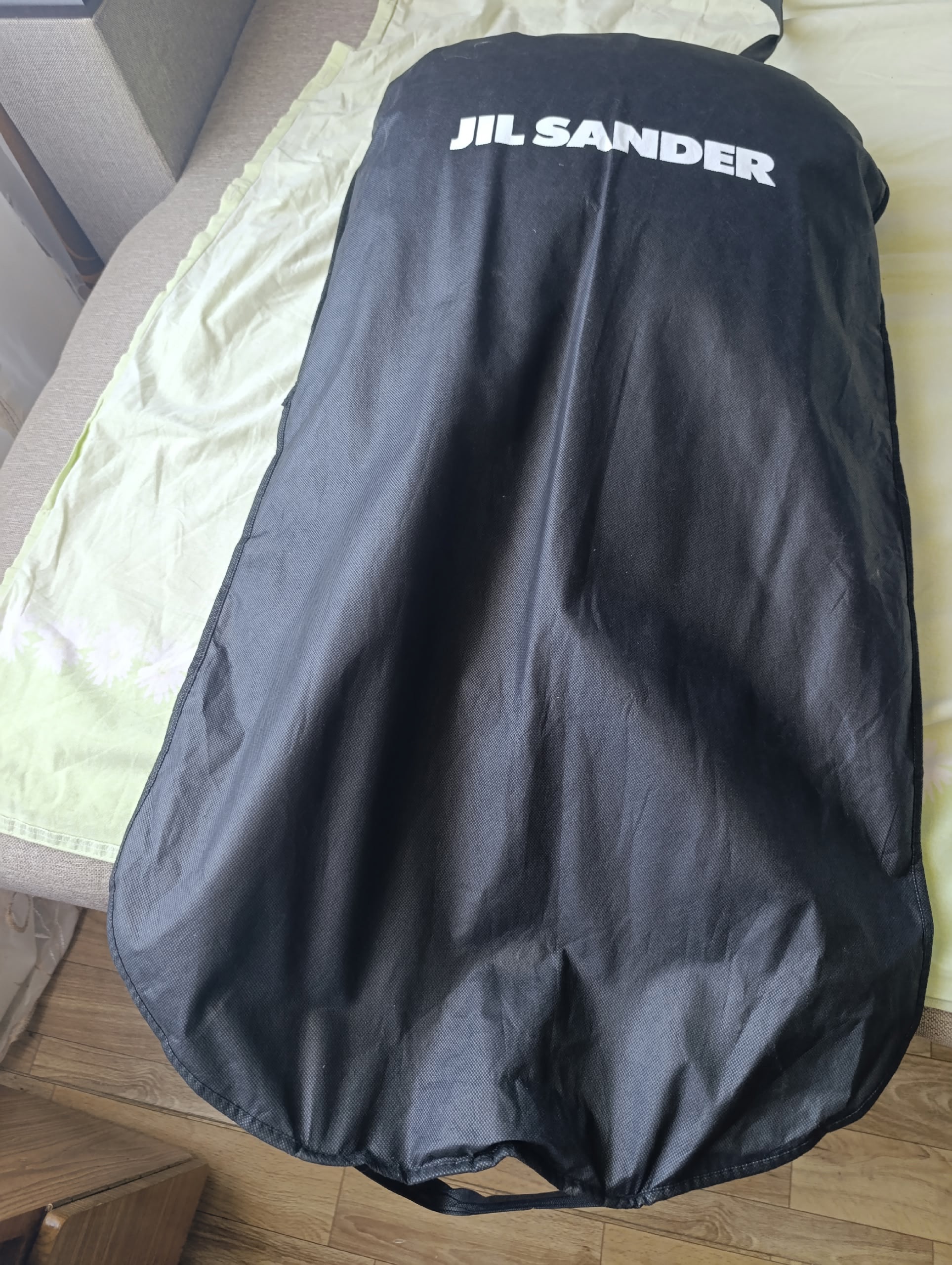 Продам новую парку с мехом (3)