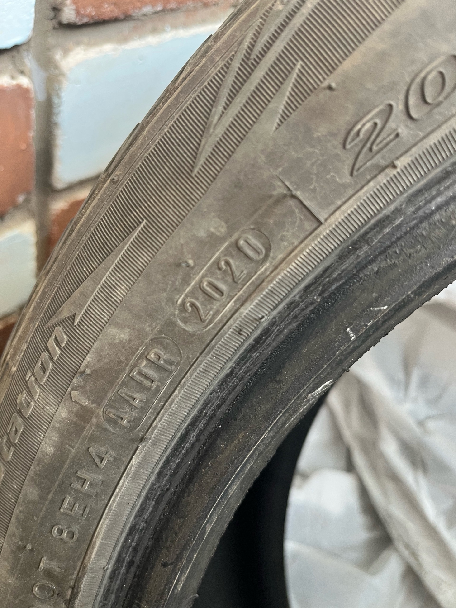 Шипованная зимняя резина 205/50 R17 (4)