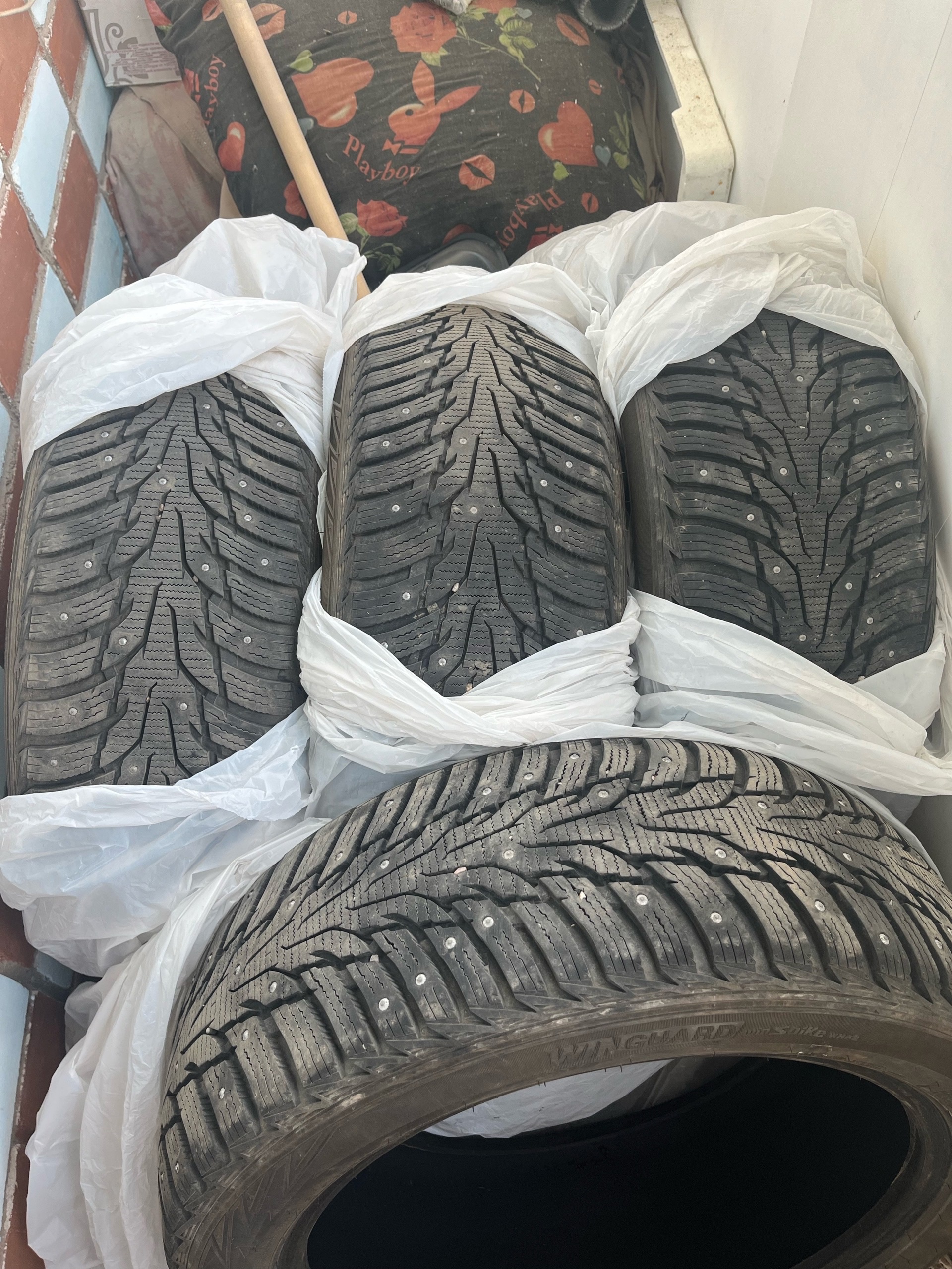 Шипованная зимняя резина 205/50 R17 (3)