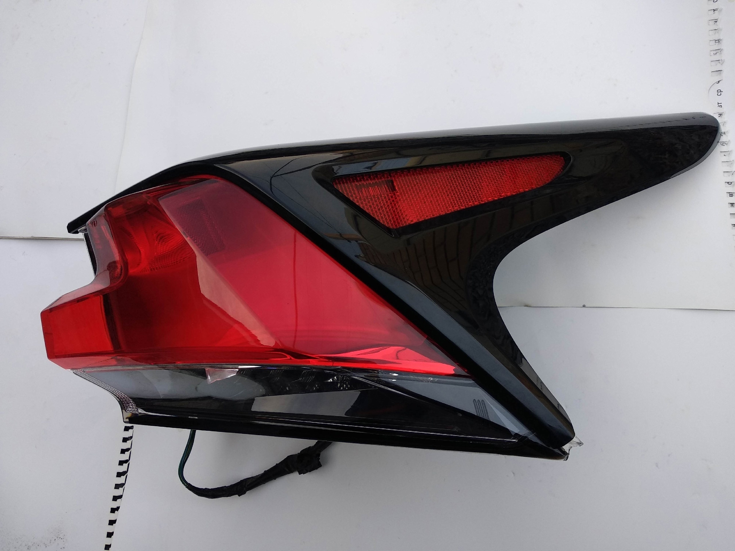 Продажа заднего фонаря Lexus NX (1)