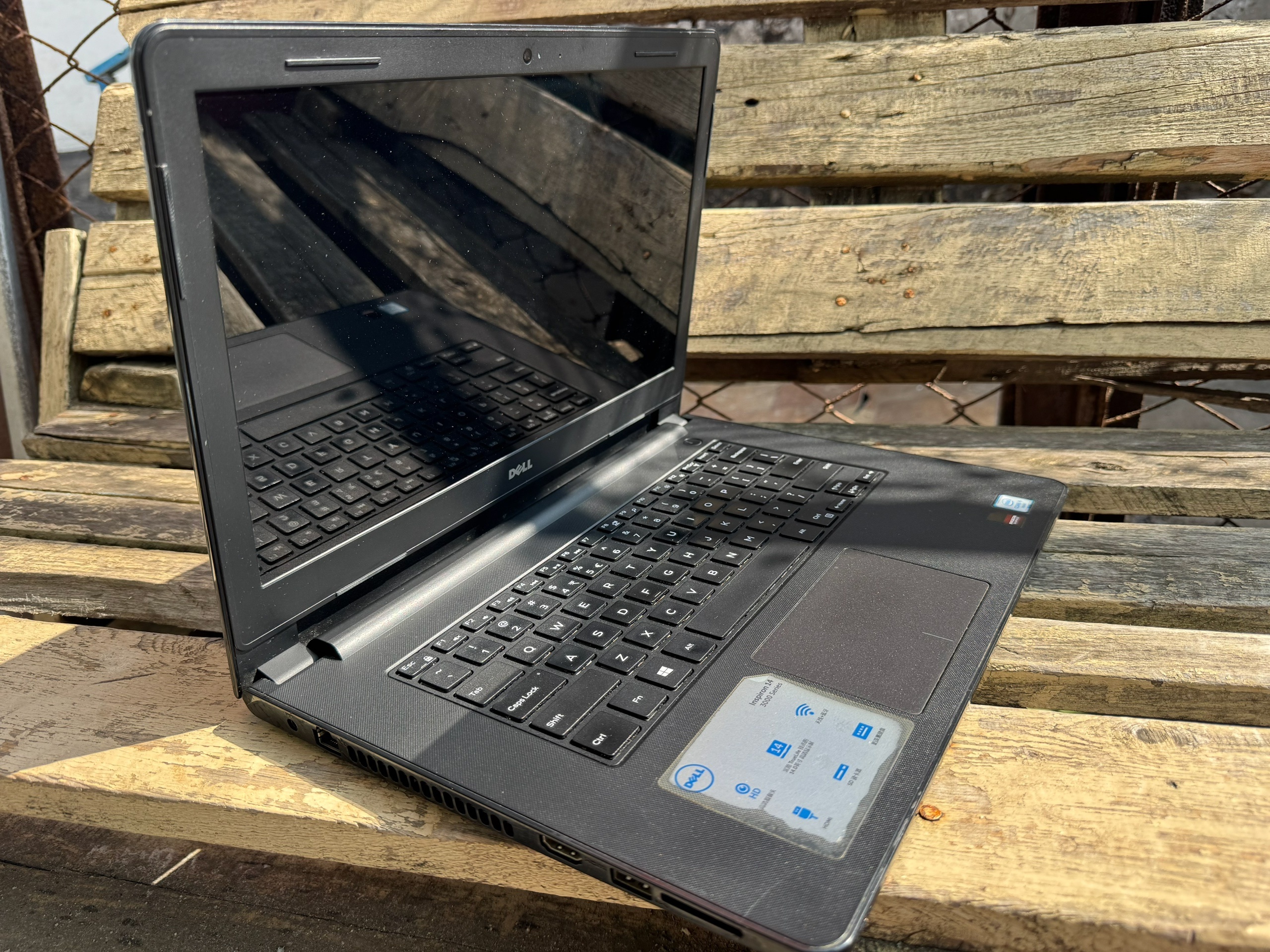 ### Продается недорогой ноутбук Dell (1)