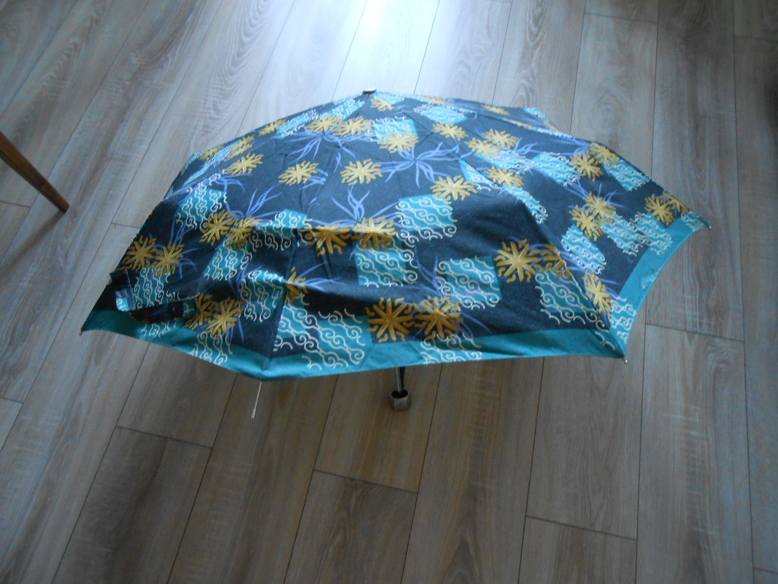 Отдам за благодарность(каждое фото-шоколадка). Розетка (2)