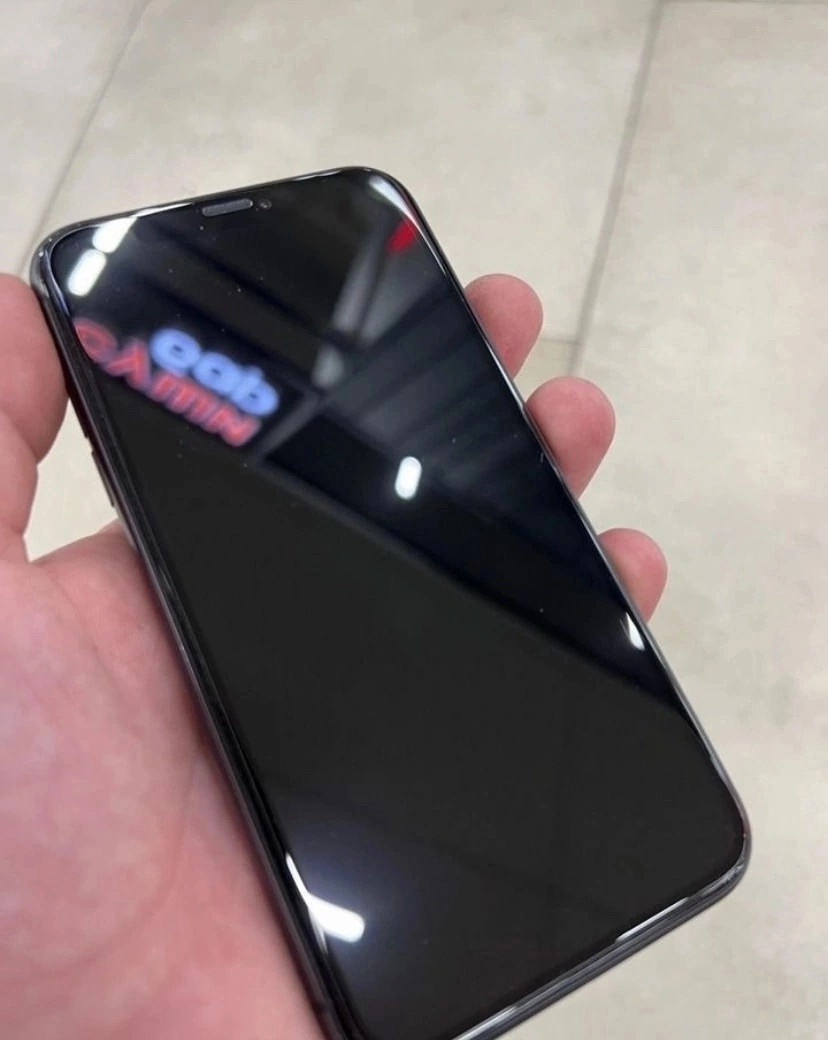 Идеальный iPhone 11, 64 Гб (1)