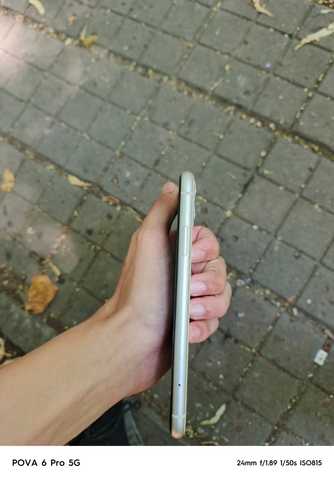 Продаётся iPhone 11, 128 ГБ (2)