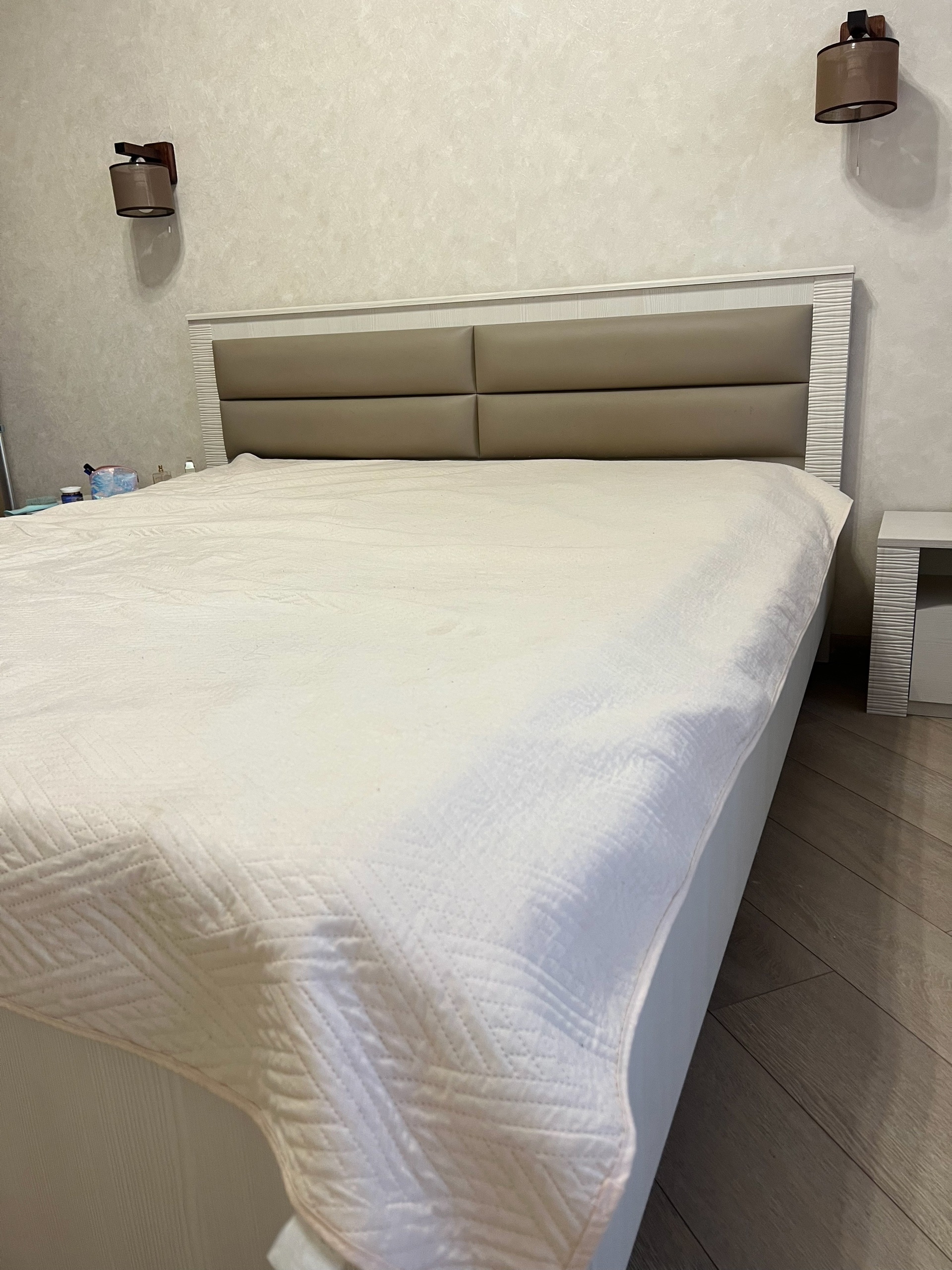 Продается кровать с матрасом Предлагается (1)