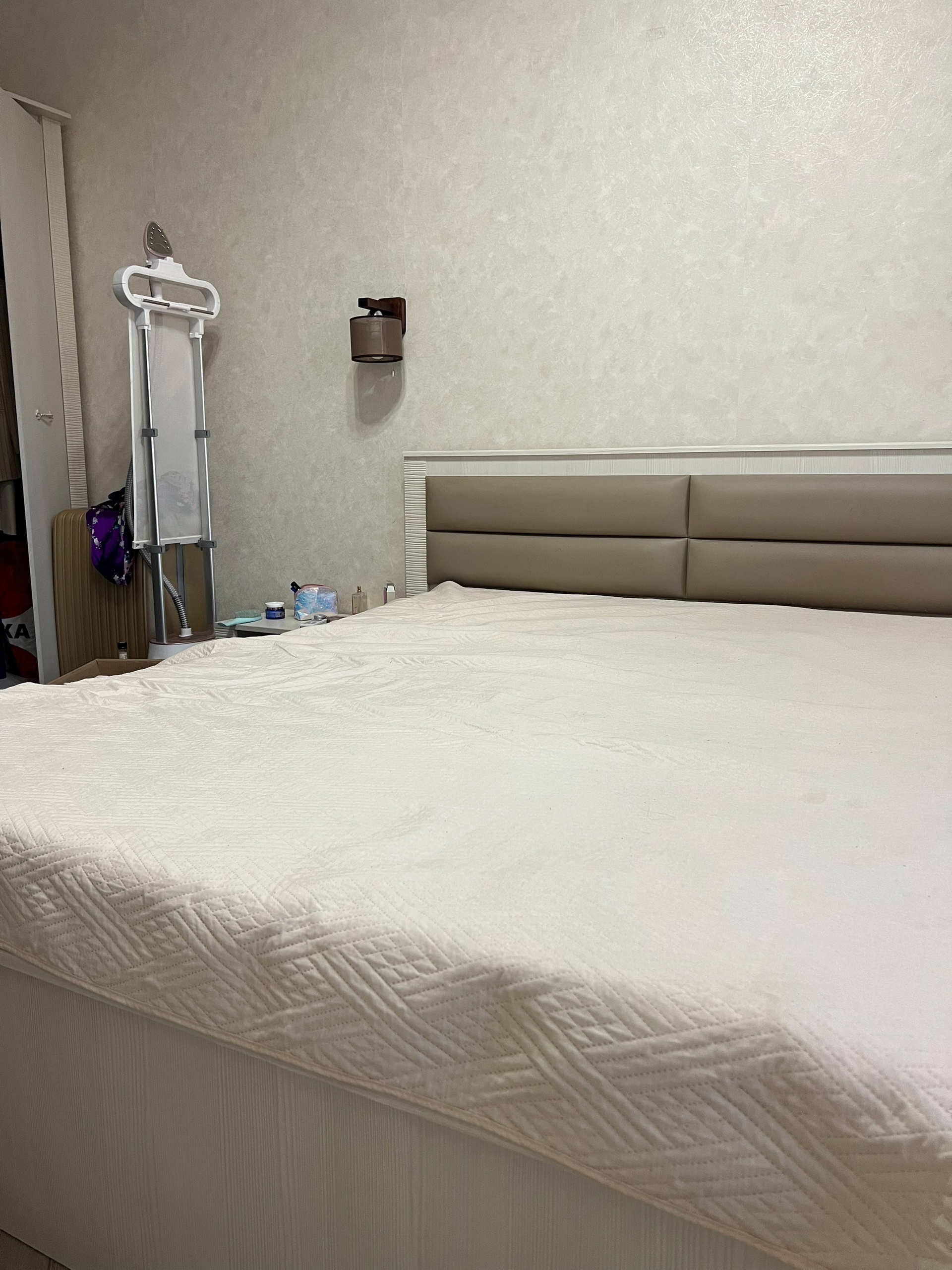 Продается кровать с матрасом Предлагается