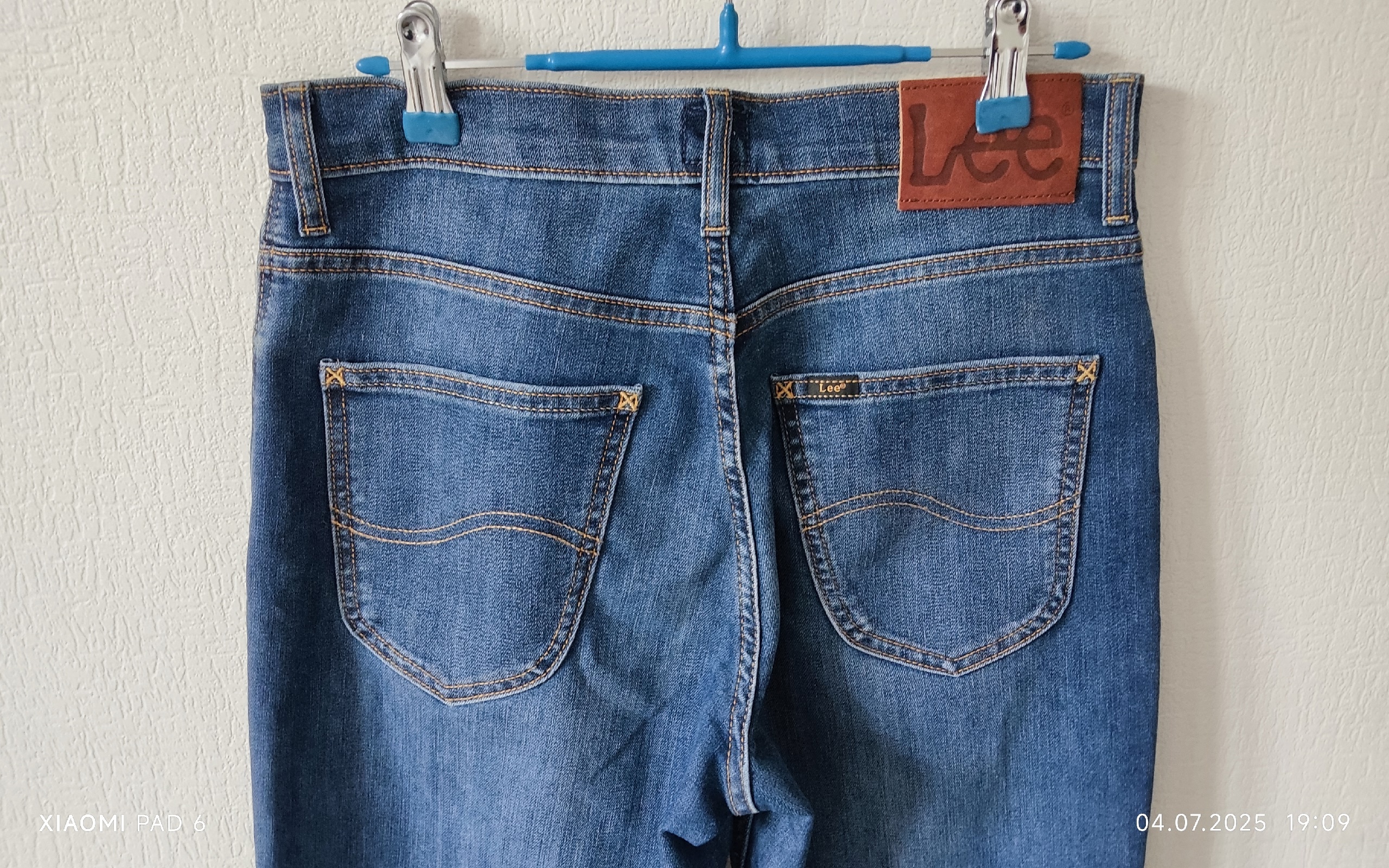 Продам джинсы в отличном состоянии (1)