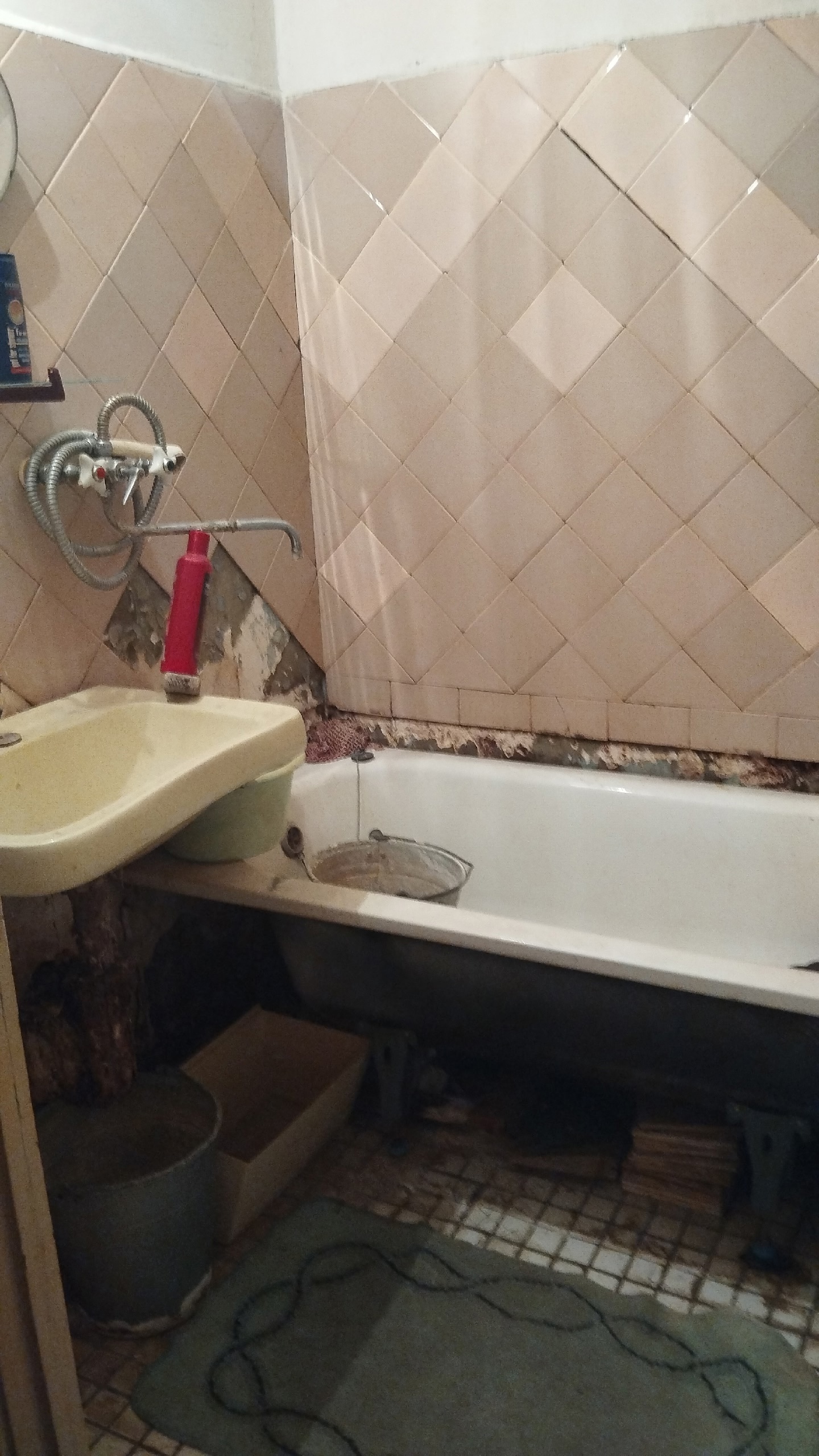Продажа трехкомнатной квартиры в Макеевке (5)