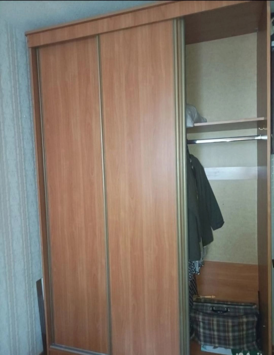 Продается шкаф-купе, ширина 160 см (2)