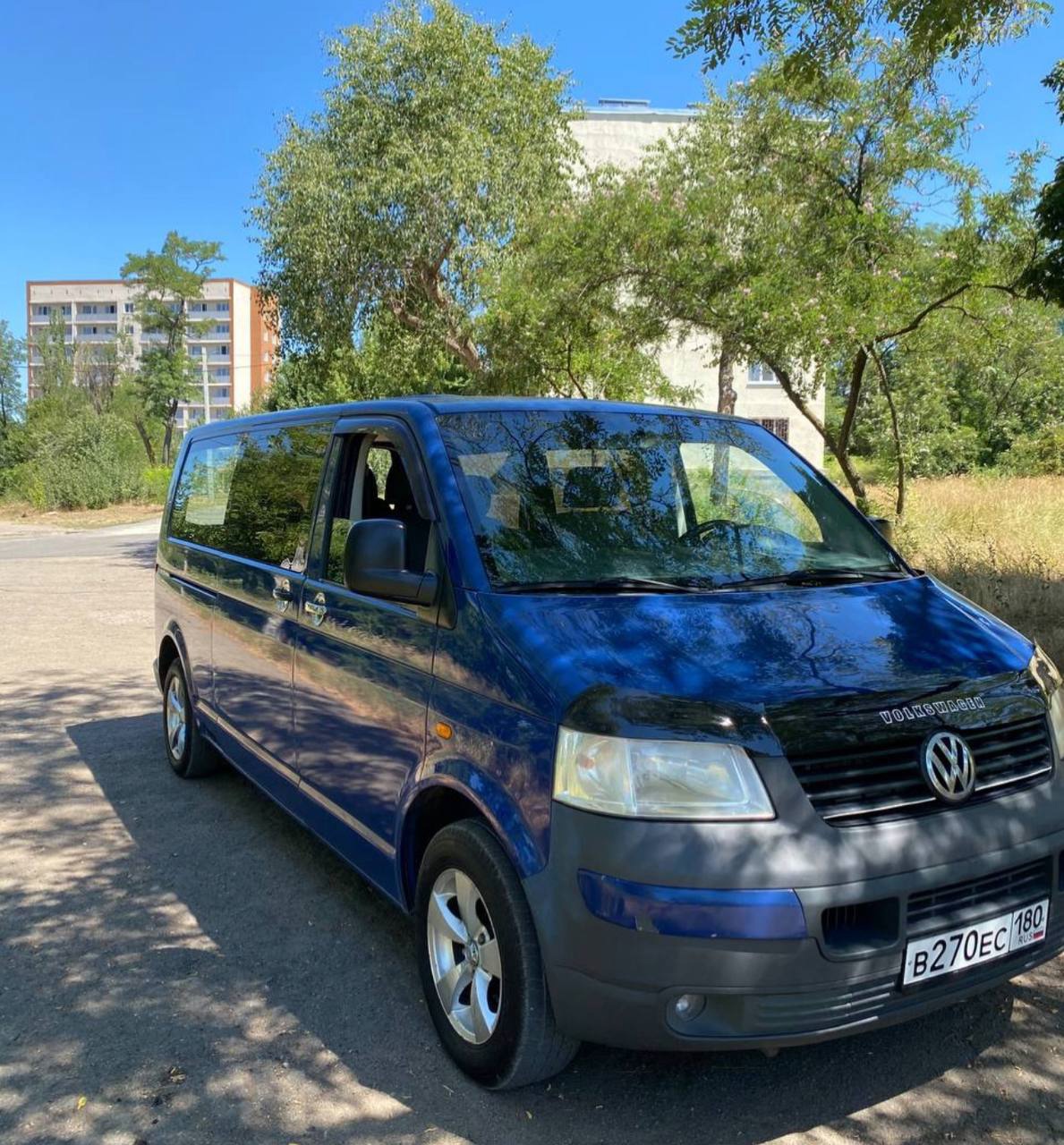 Продаётся Volkswagen Transporter T5, 2003 (1)