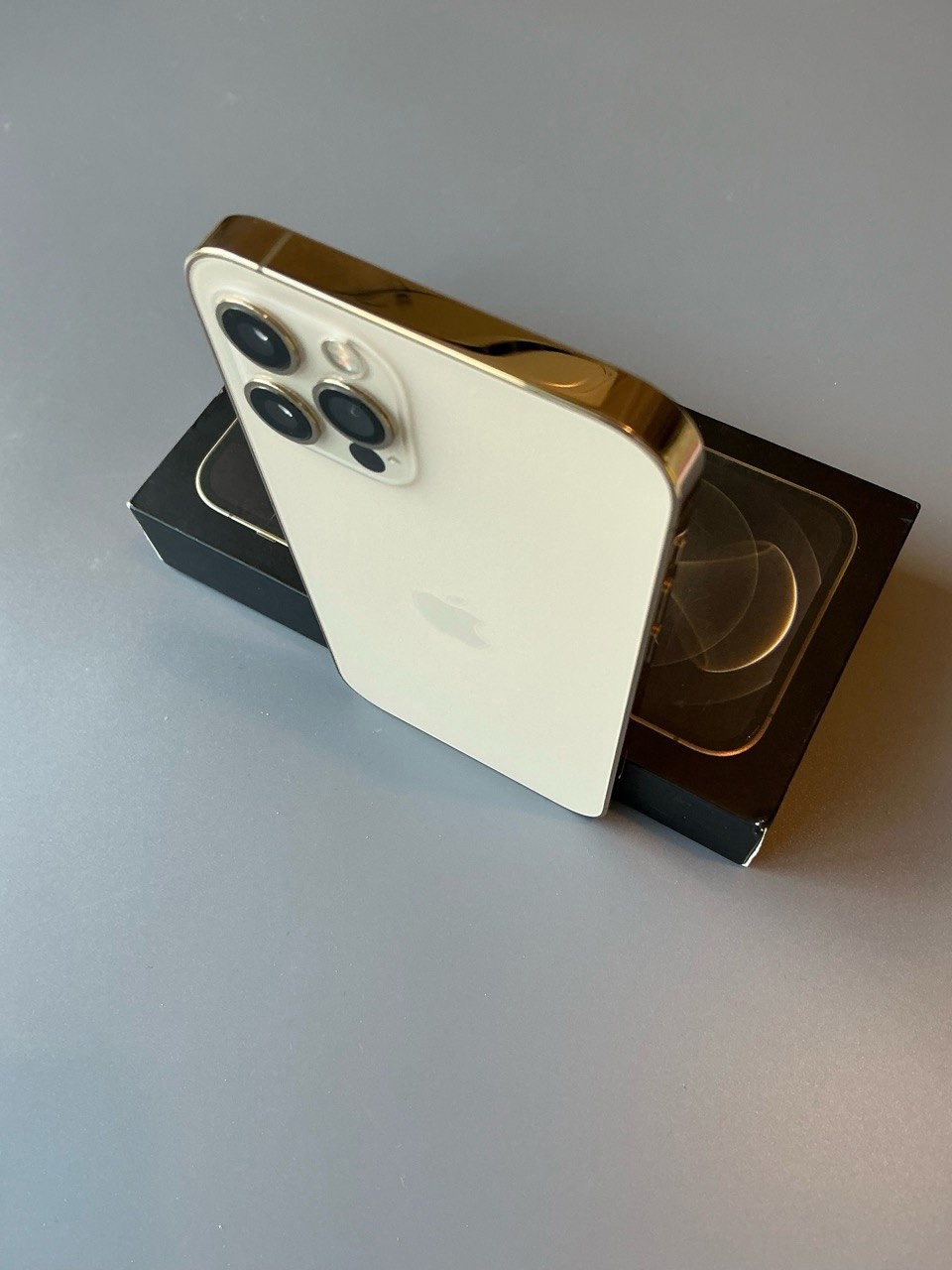 Продается iPhone 12 Pro 512GB (6)