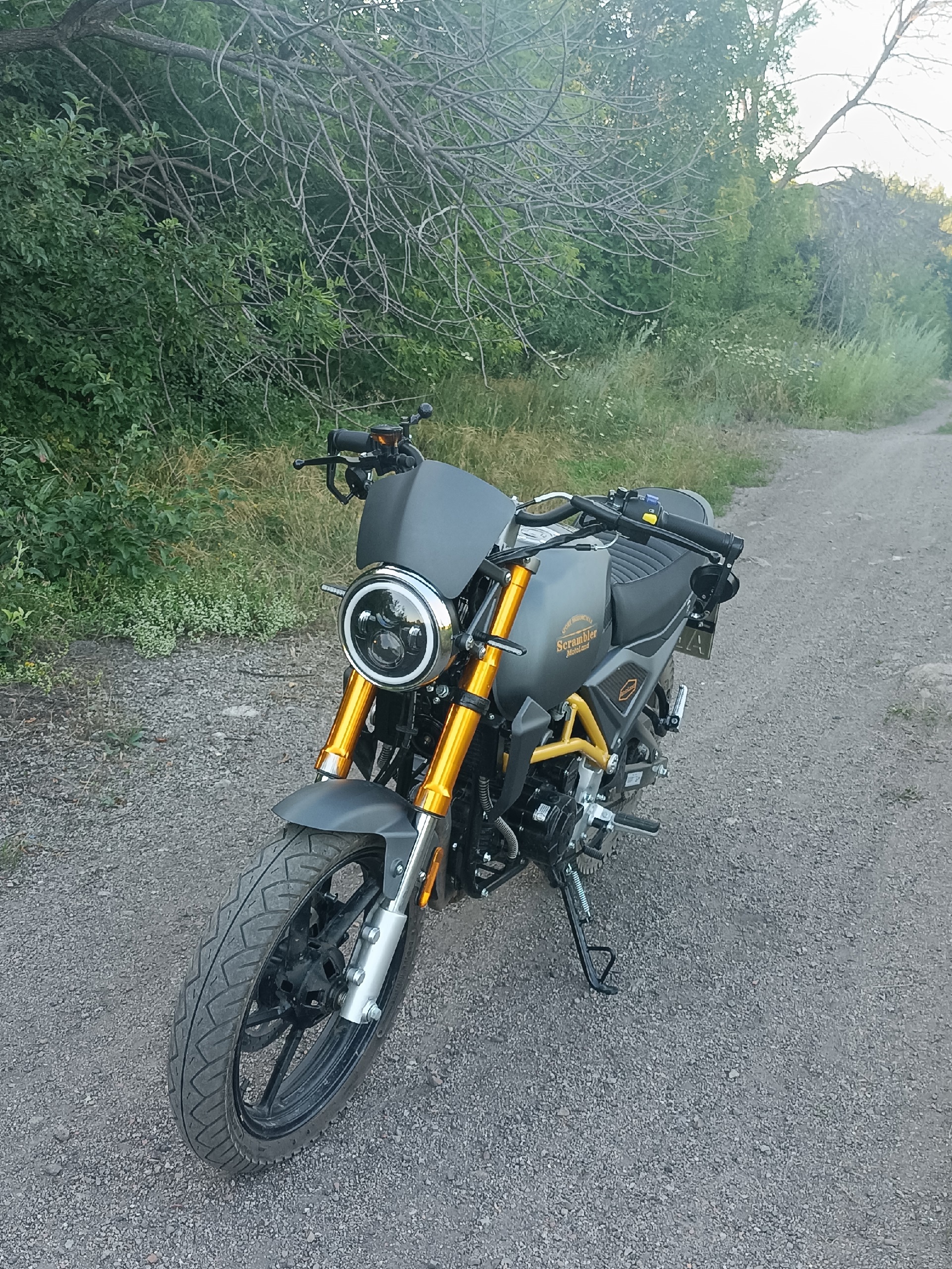 Продажа мотоцикла Motolend Scrambler 250cc (1)