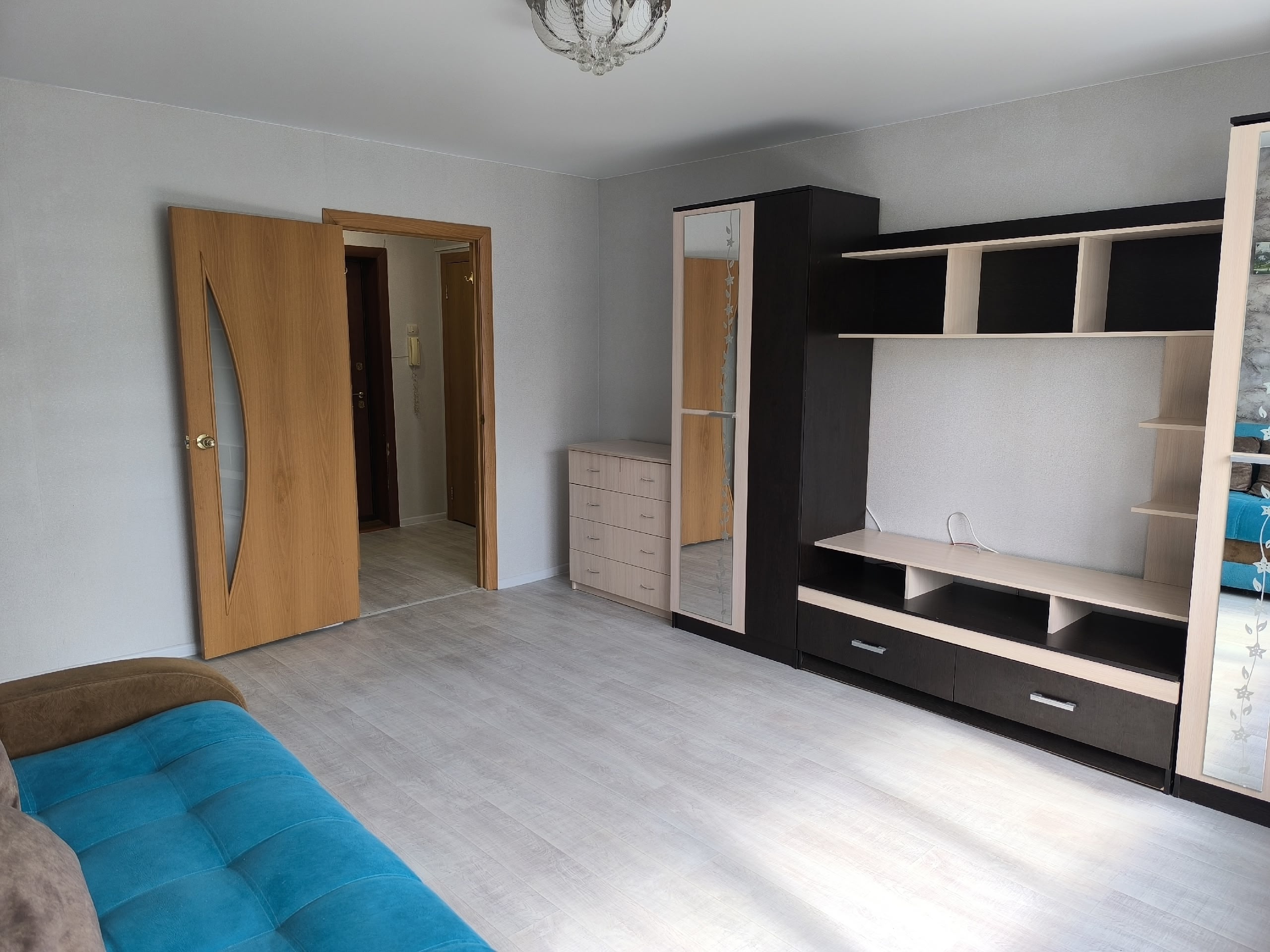 Сдам однокомнатную квартиру на 6 (2)