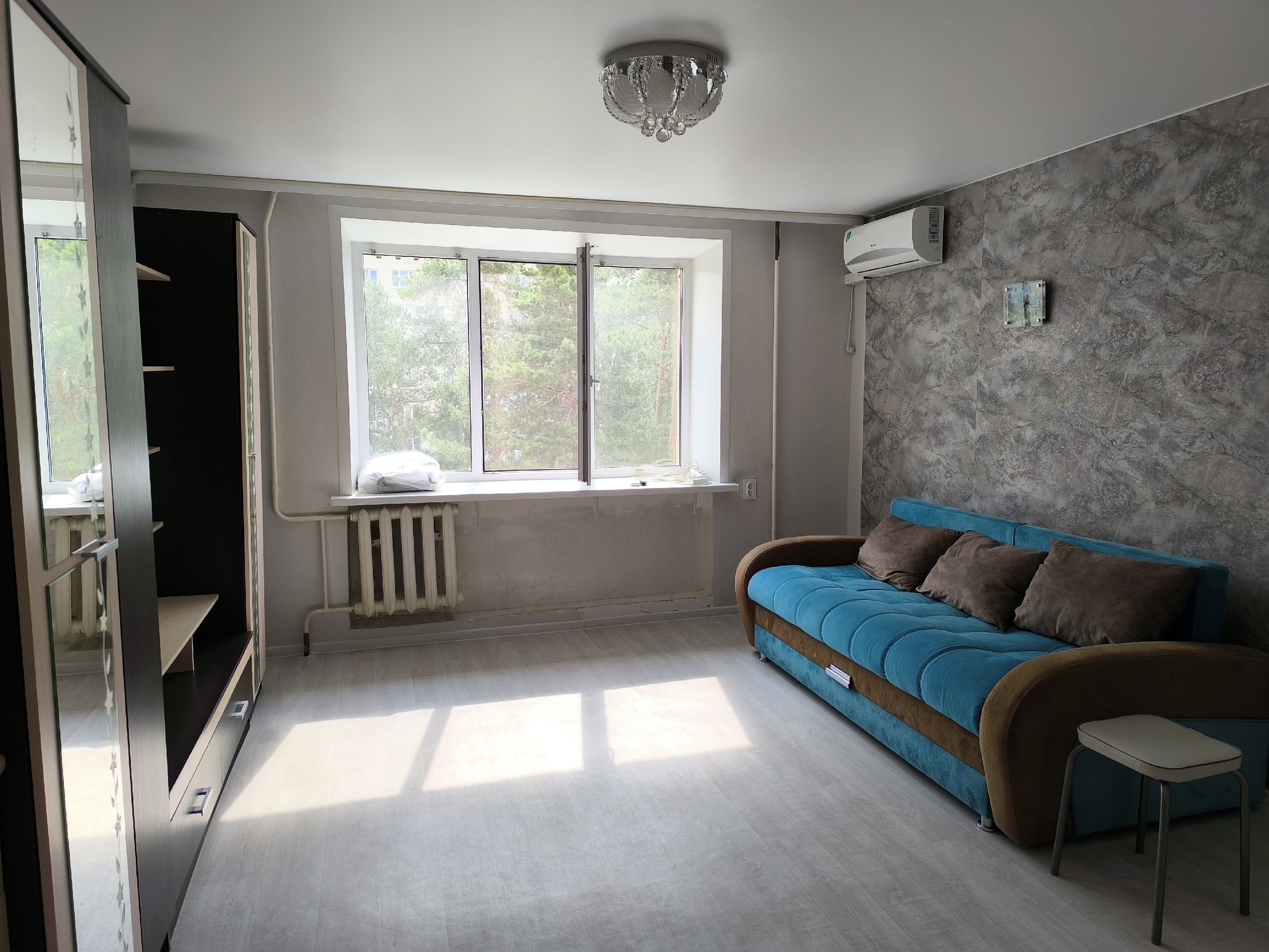 Сдам однокомнатную квартиру на 6 (3)