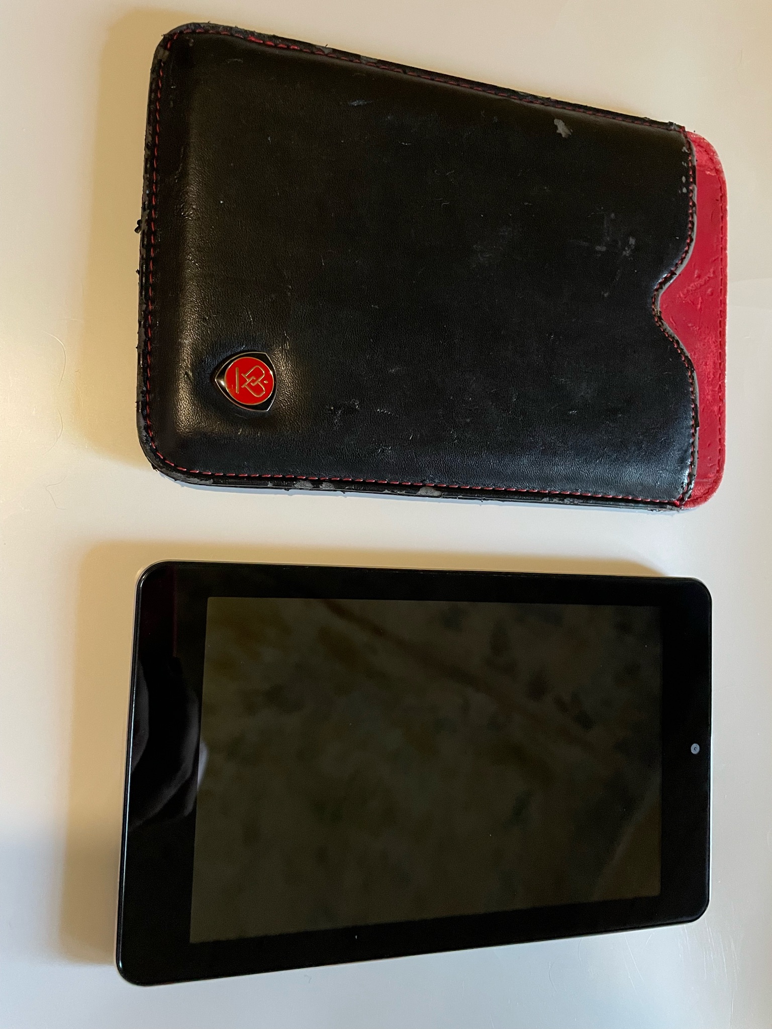 Продажа планшета в хорошем состоянии (3)