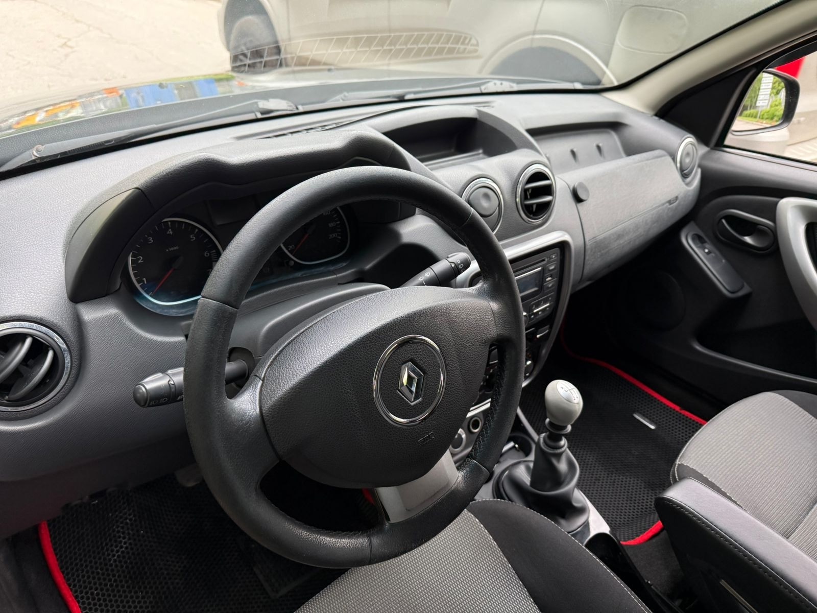 Продается Renault Duster 2012 года (7)