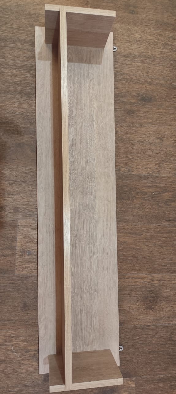 Настенная полка — отличное решение