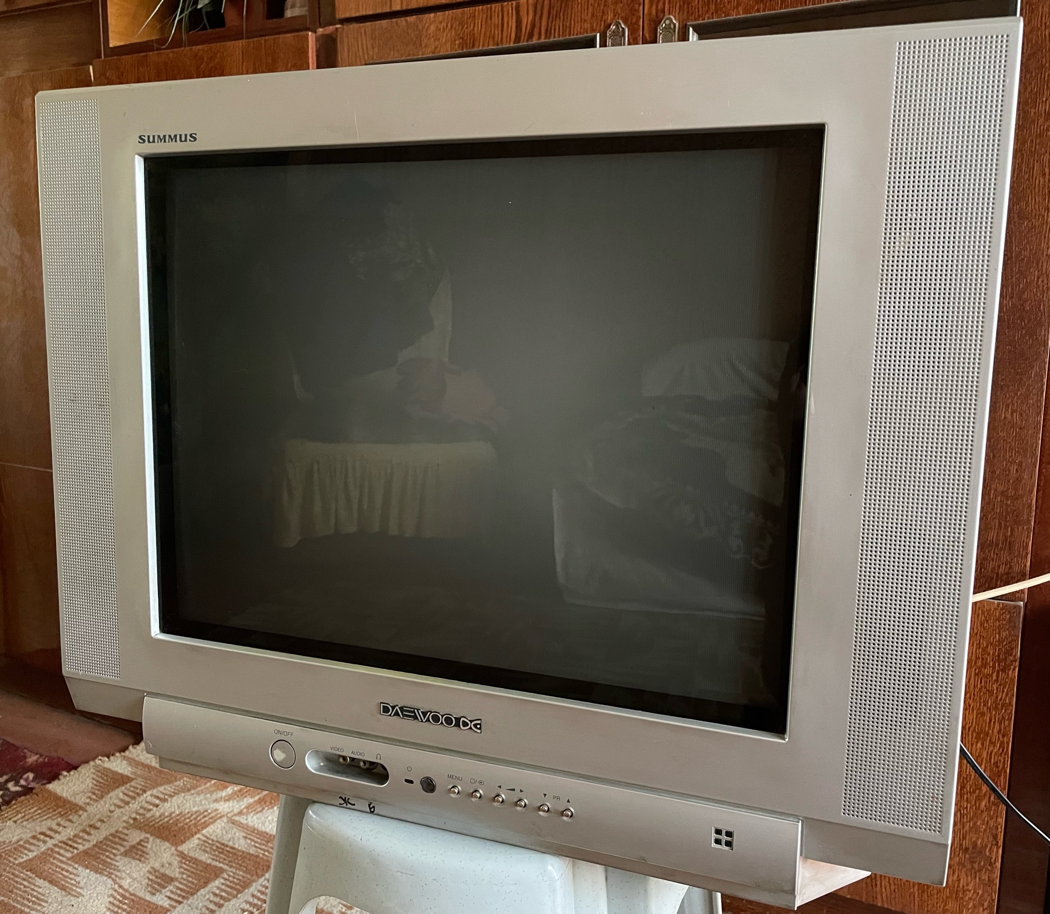 Продажа телевизора Daewoo: недорого Предлагаю (2)