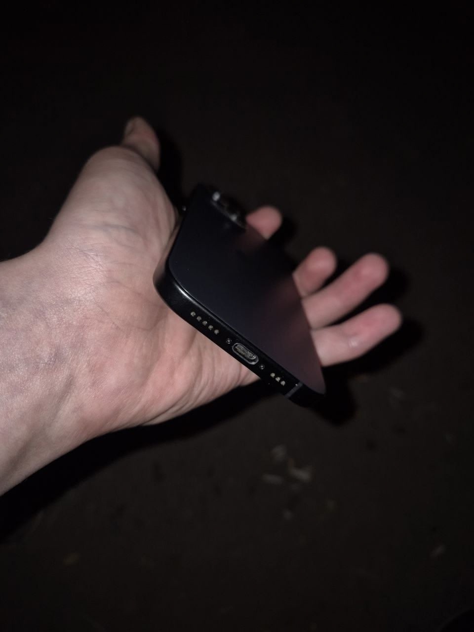 Продается iPhone 15, 128 GB (2)