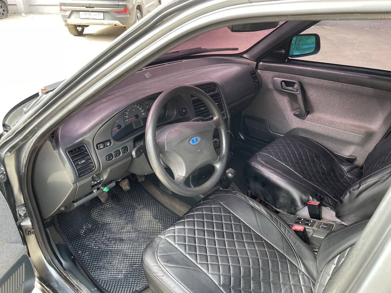 ВАЗ 2112 2006 года выпуска (8)