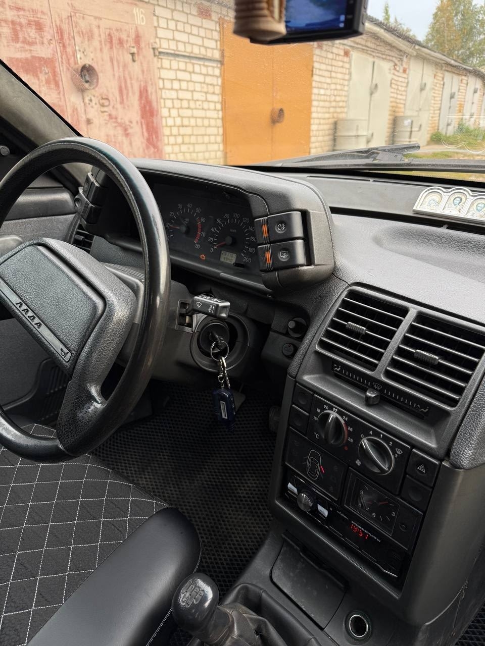 16-клапанный автомобиль, 2004 год Автомобиль (4)