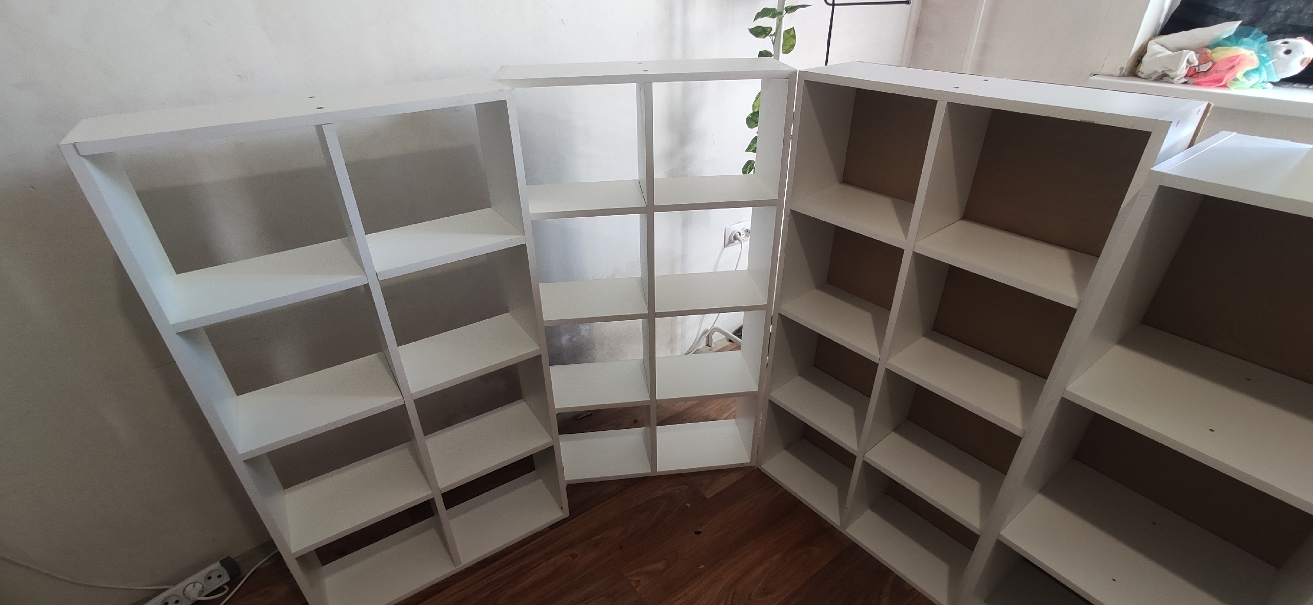 Небольшая распродажа стеллажей и мебели (1)